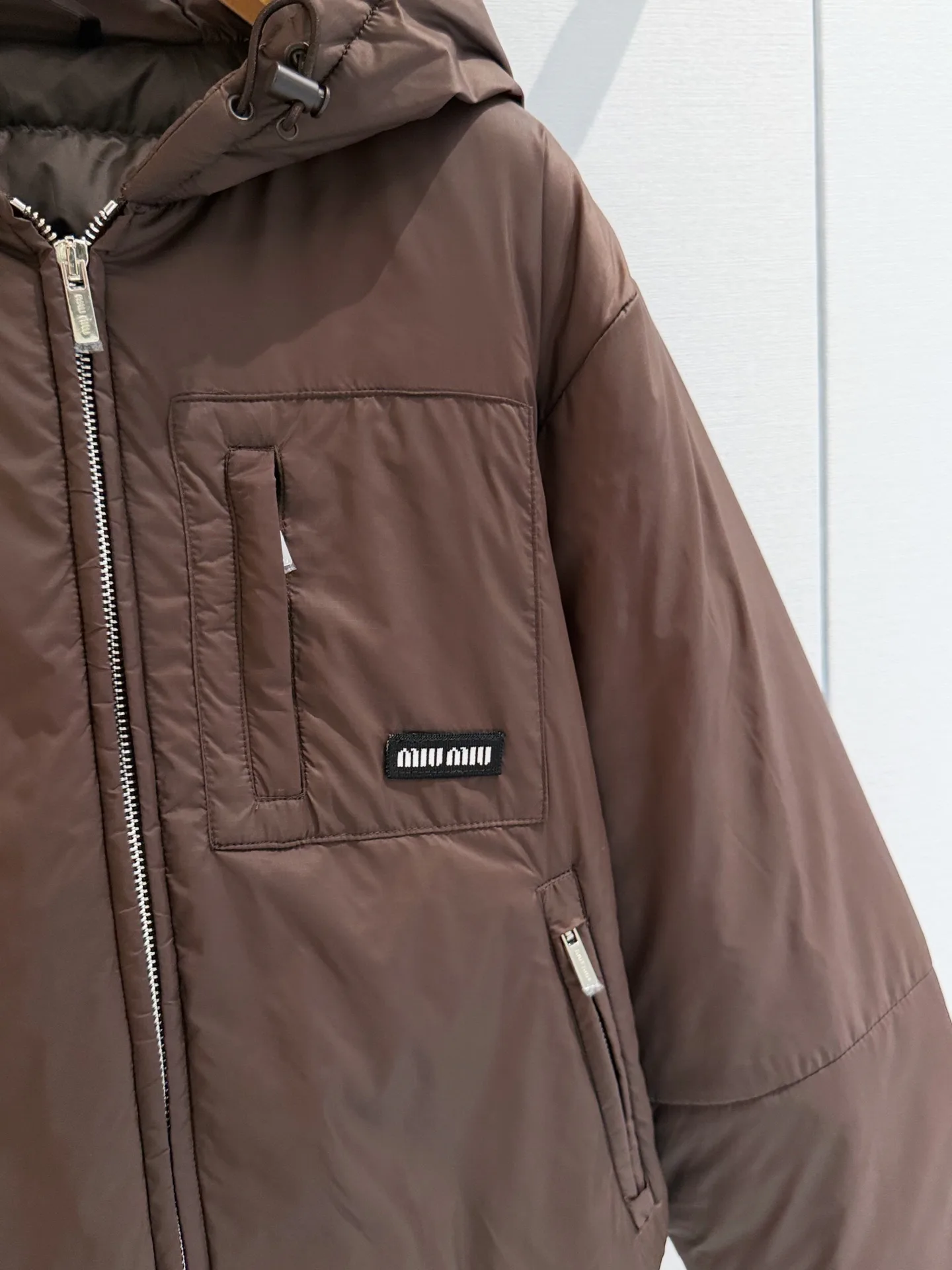 Куртки И Пуховики Женские Miu Miu 18689401
