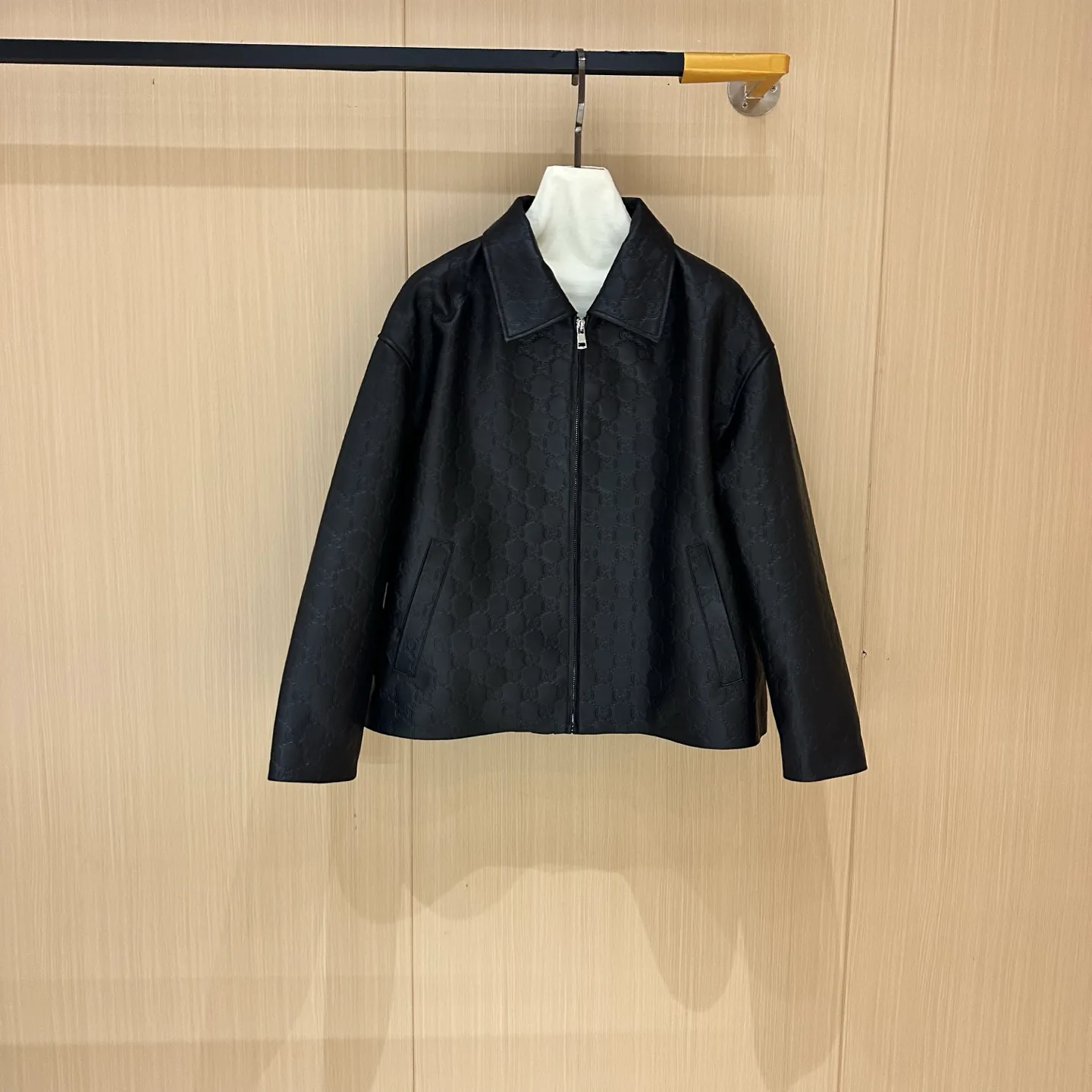 Куртки И Пуховики Женские Gucci 784940