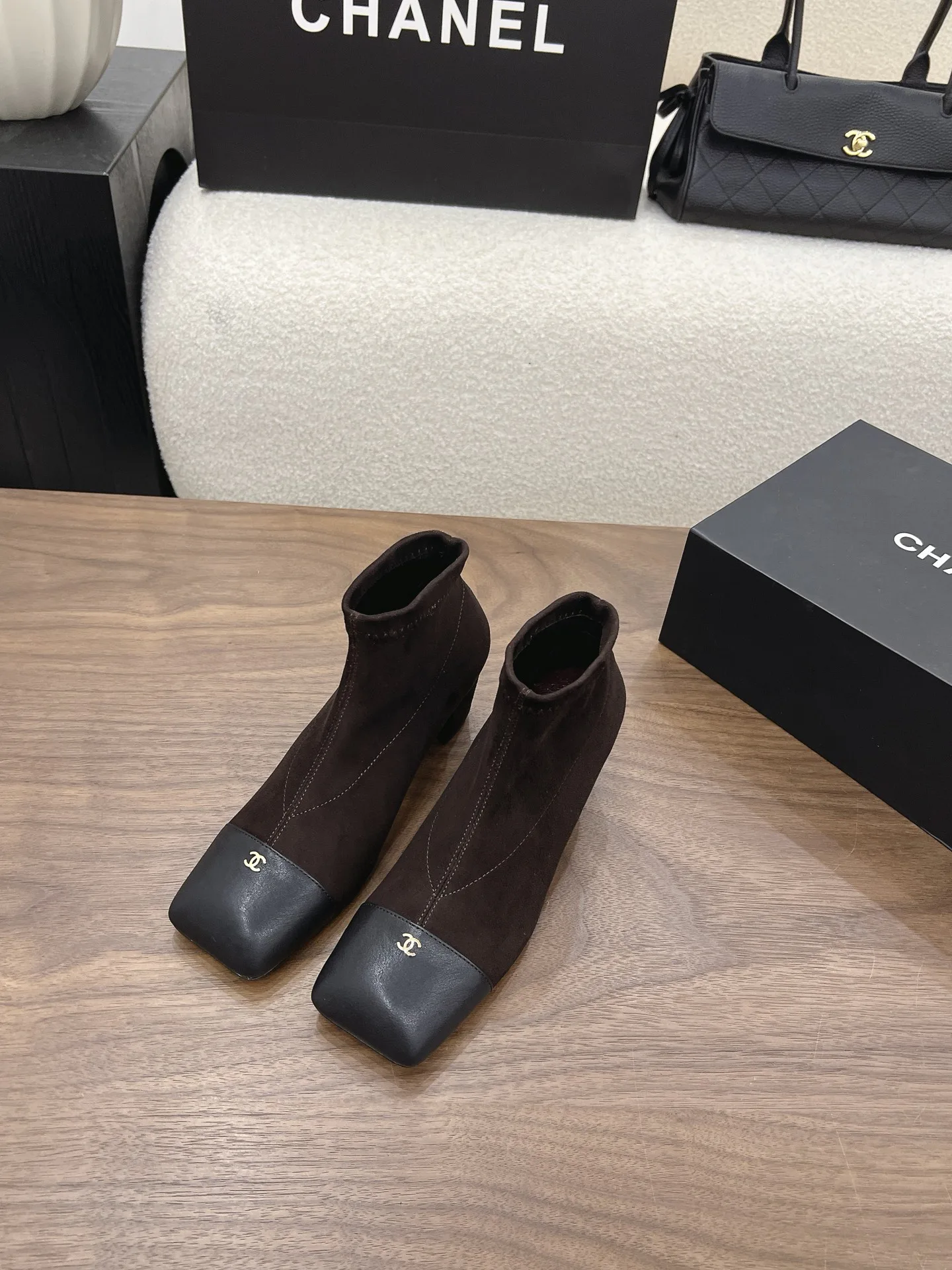 Ботинки Женские Chanel 17375197
