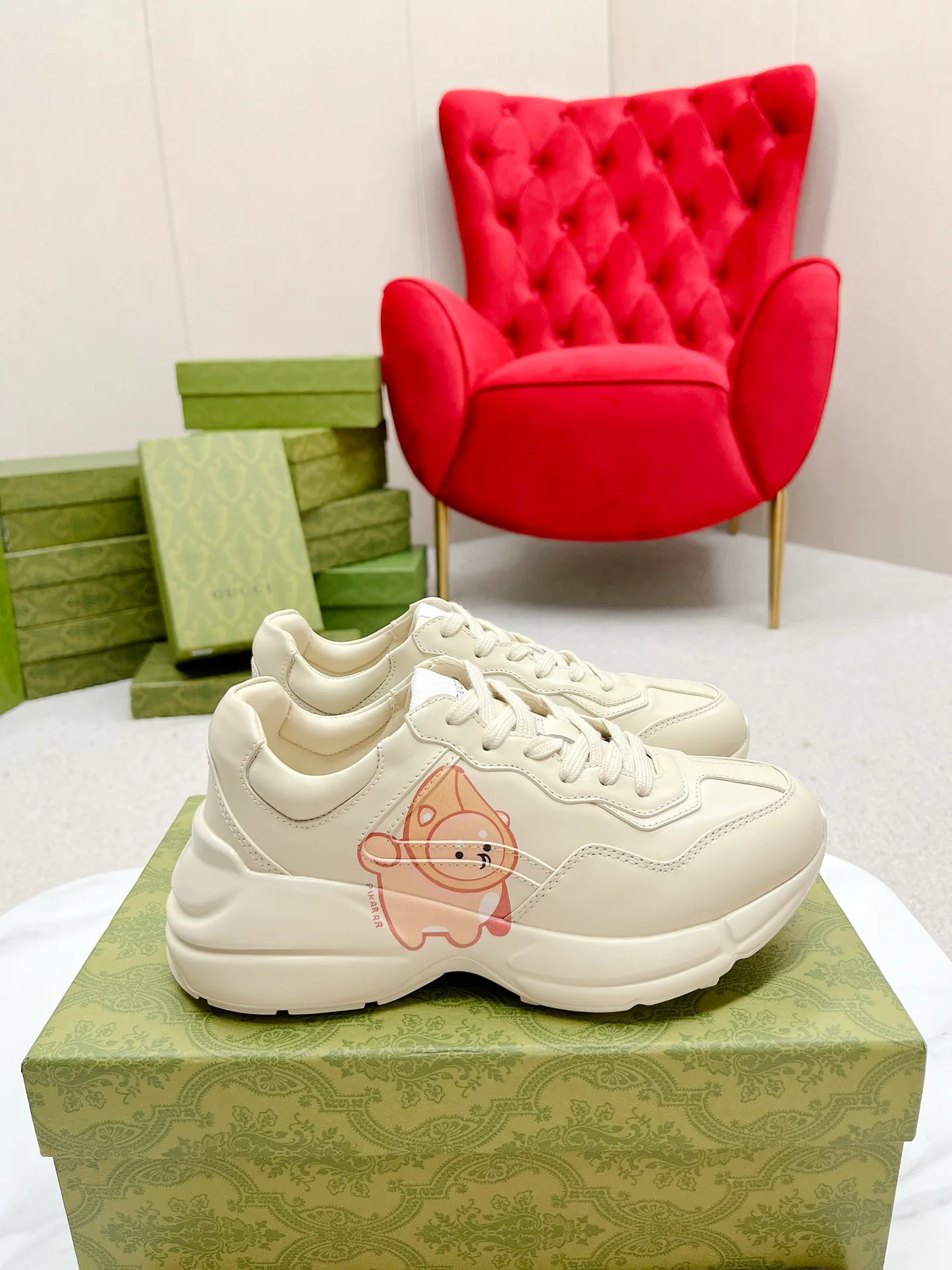 Кроссовки Женские Gucci 989690