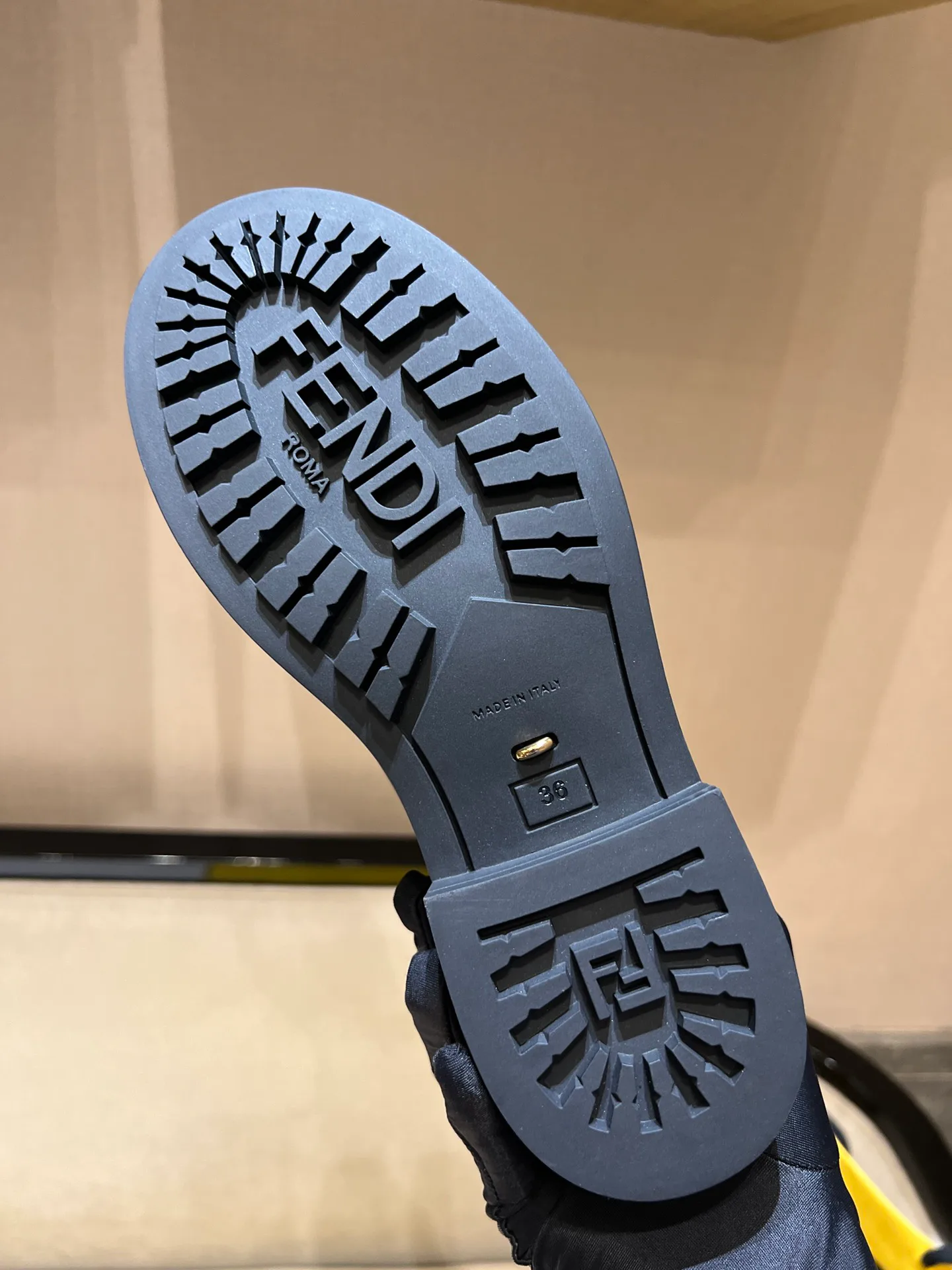 Лоферы И Мокасины Женские Fendi 13049