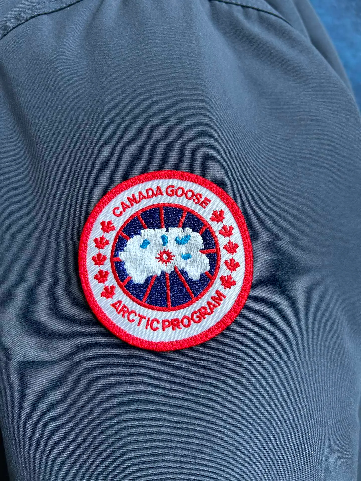 Куртки И Пуховики Женские Canada Goose 18188612