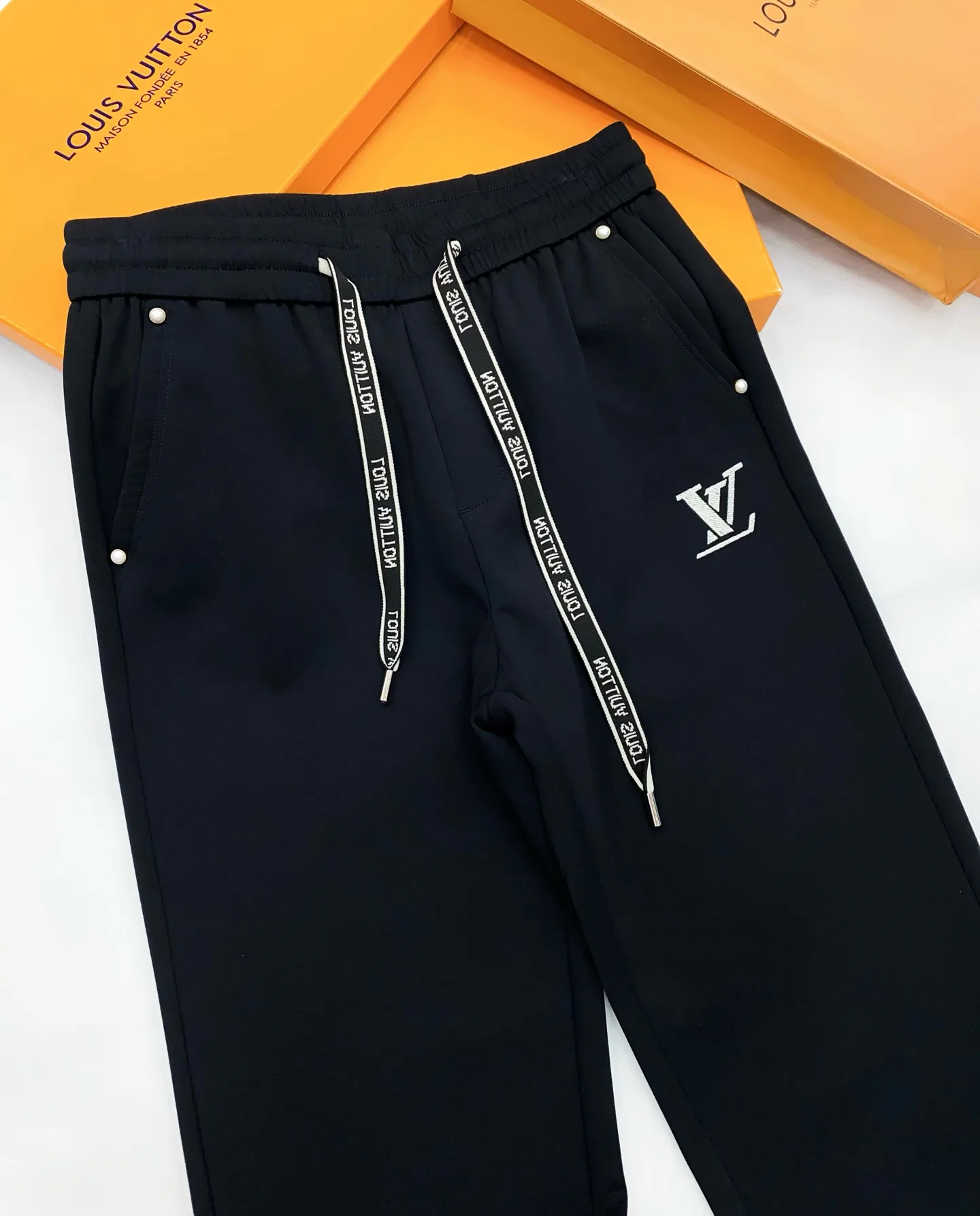 Брюки Мужские Louis Vuitton 9861765