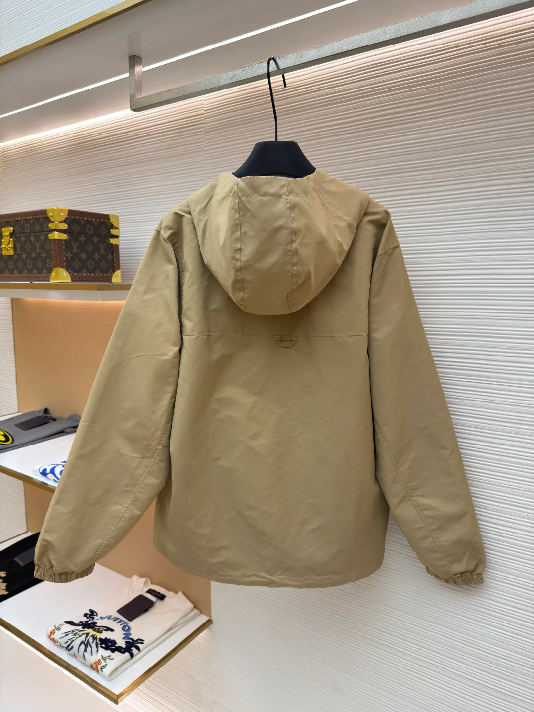 Куртки И Пуховики Мужские Louis Vuitton 9693477
