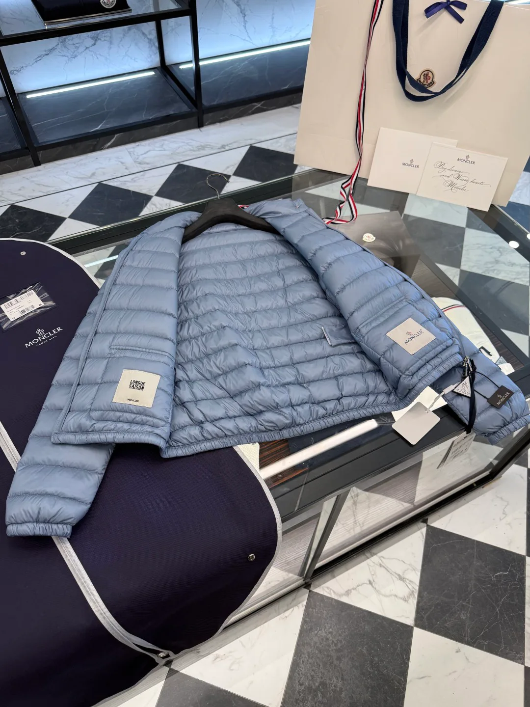 Куртки И Пуховики Женские Moncler 18989598