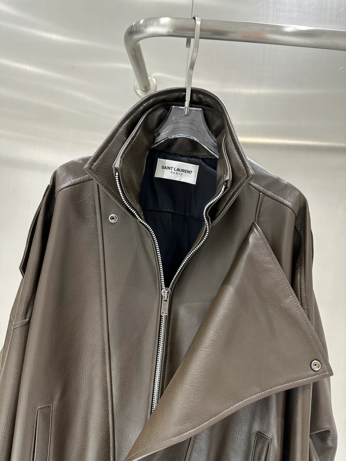 Кожаные Куртки И Дублёнки Женские Saint Laurent 5350234