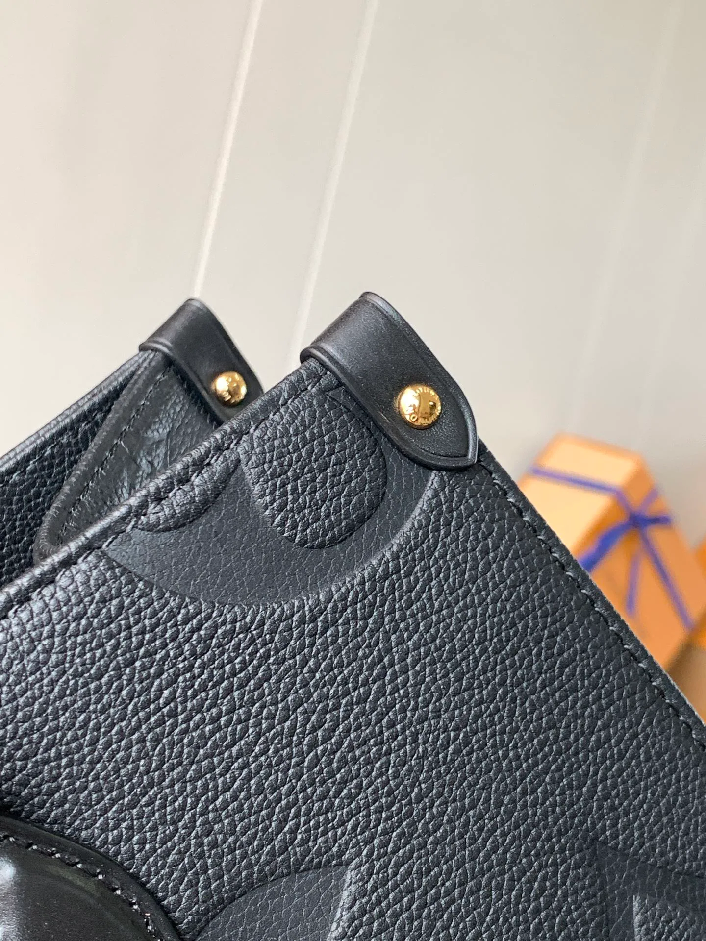 Классические Сумки Женские Louis Vuitton 18148125