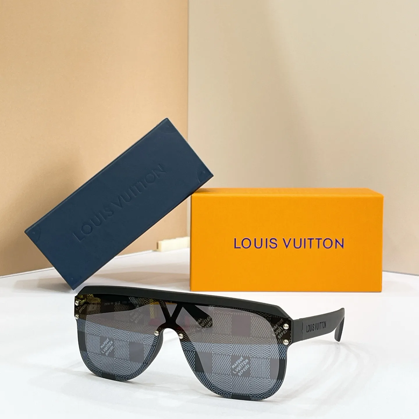 Очки Louis Vuitton 17495845