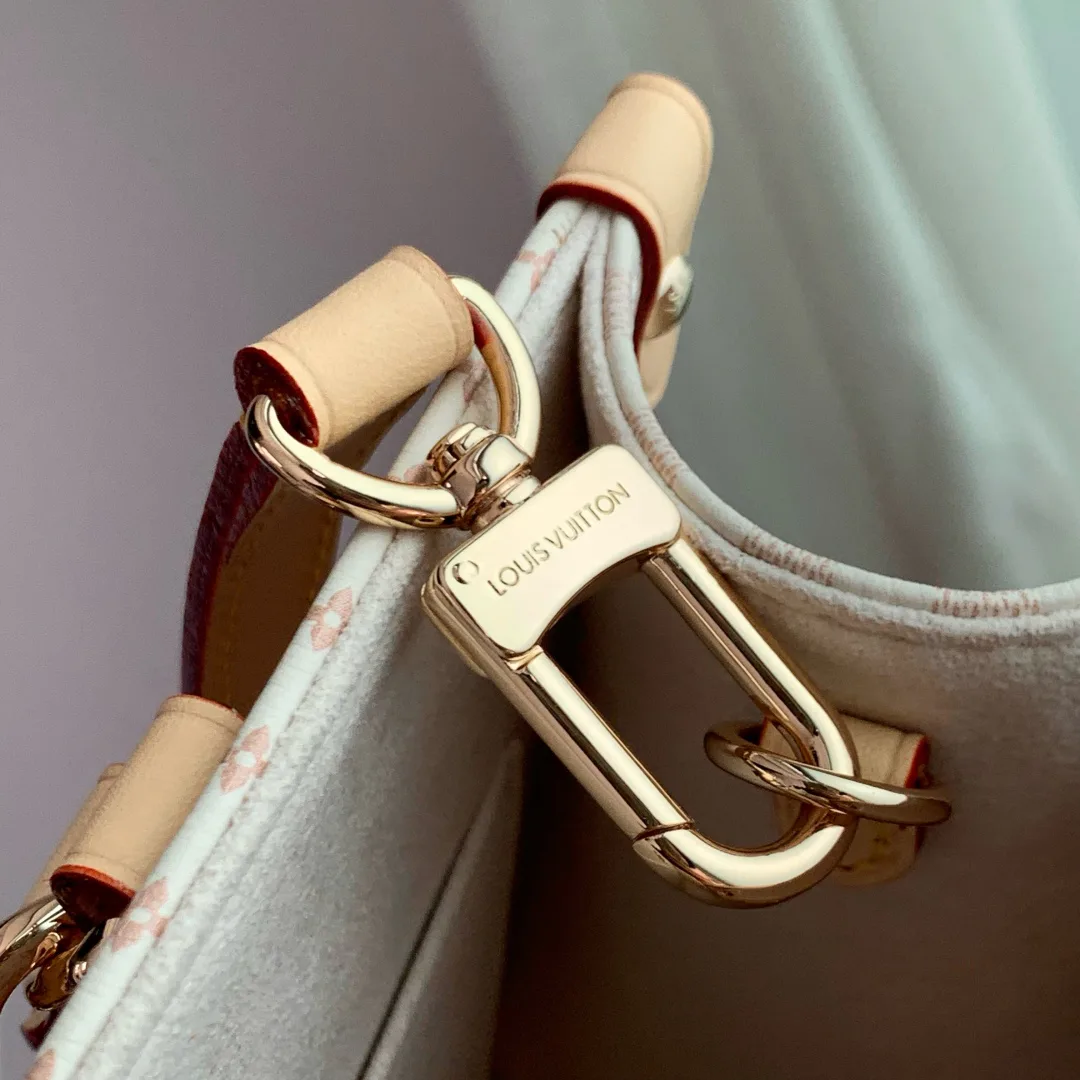 Сумки На Ремне Женские Louis Vuitton 90222