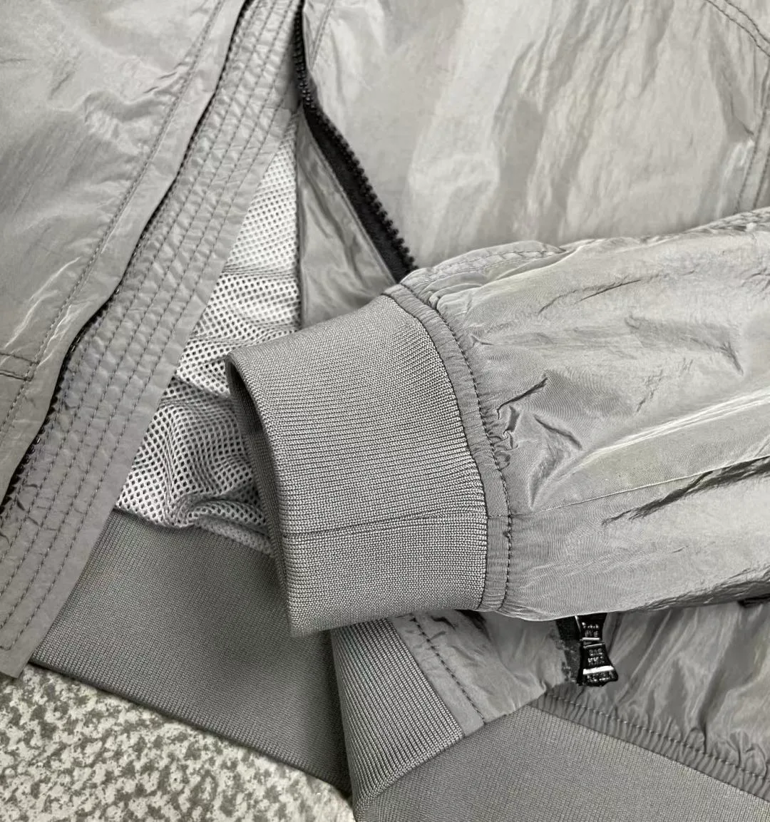 Куртки И Пуховики Женские Stone Island 12961260