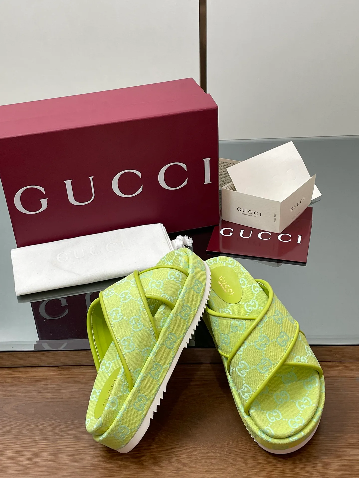 Шлепанцы Женские Gucci 21091