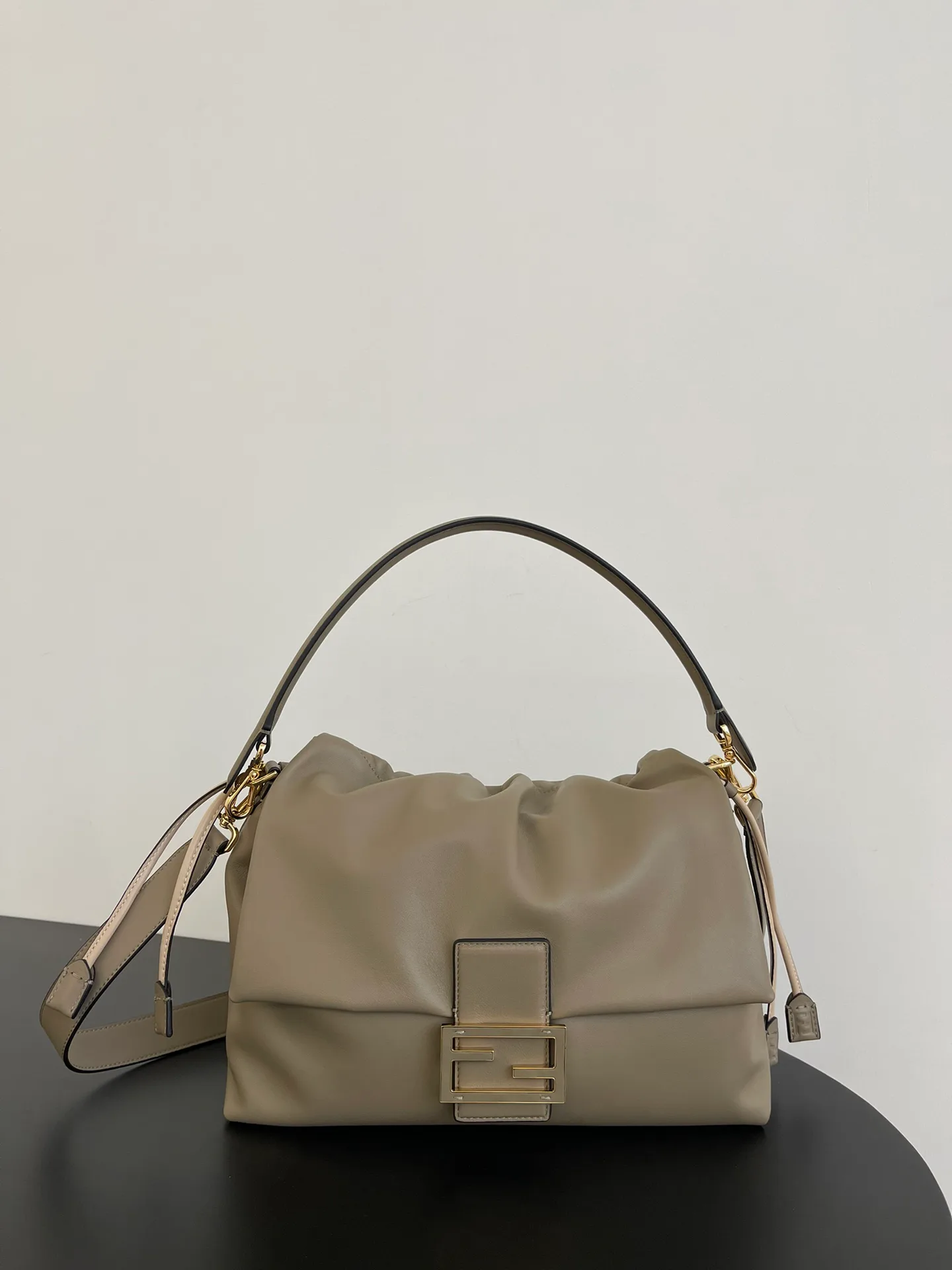 Классические Сумки Женские Fendi 13546230