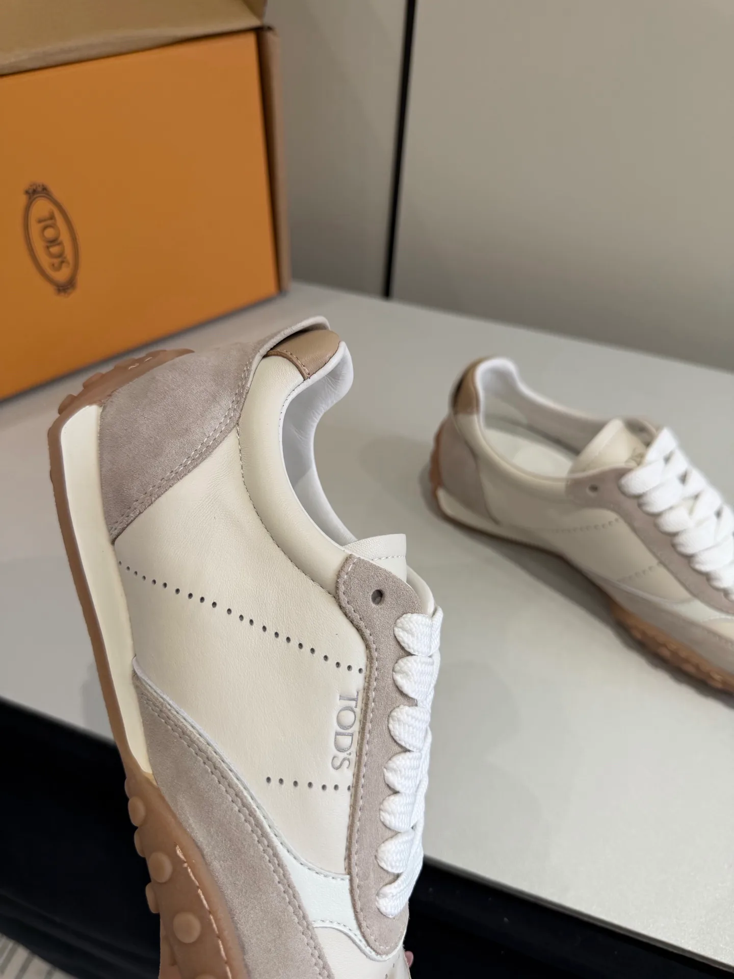 Кроссовки Женские Tod's 19231889