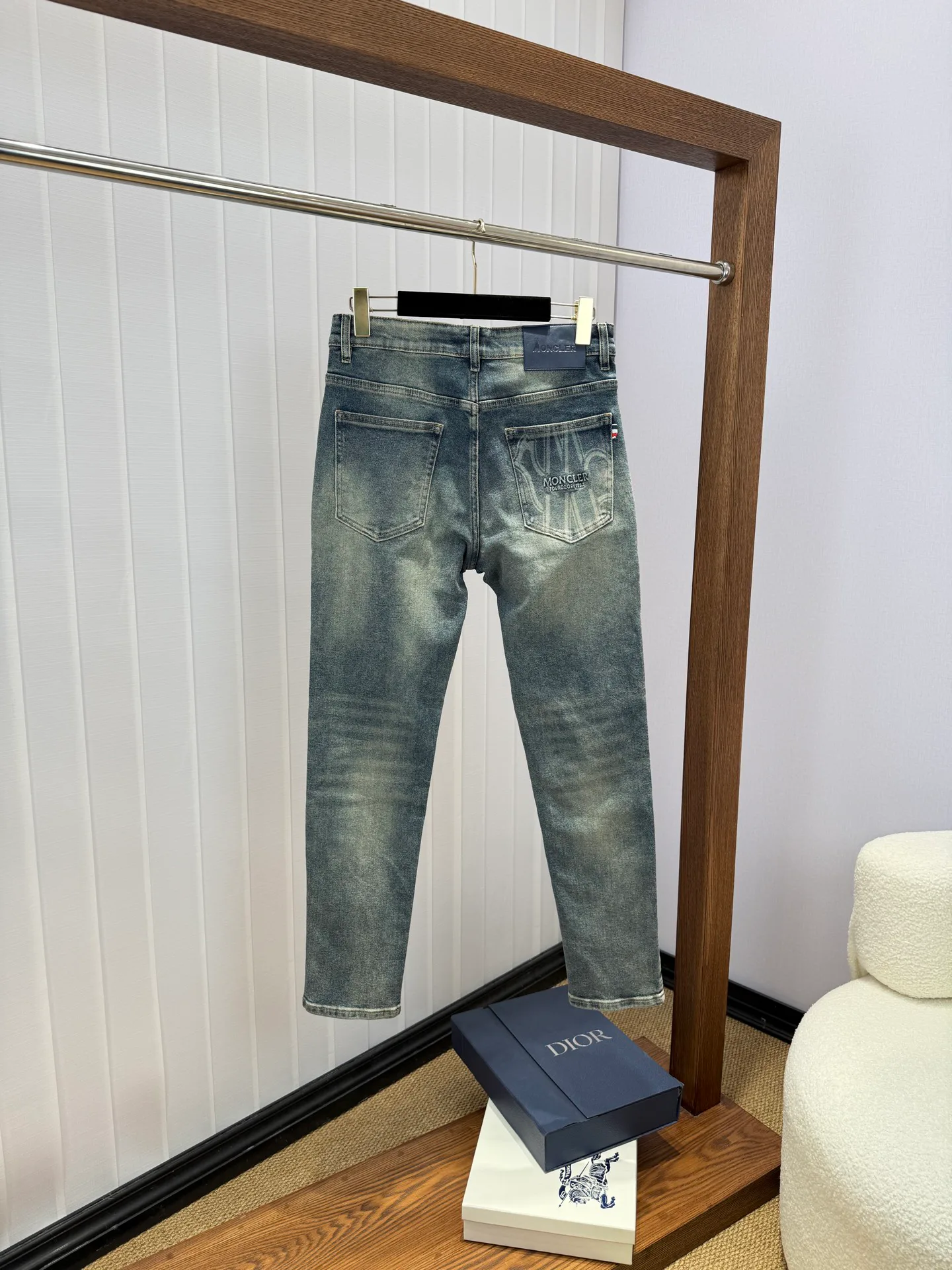 Джинсы Мужские Moncler 18029735