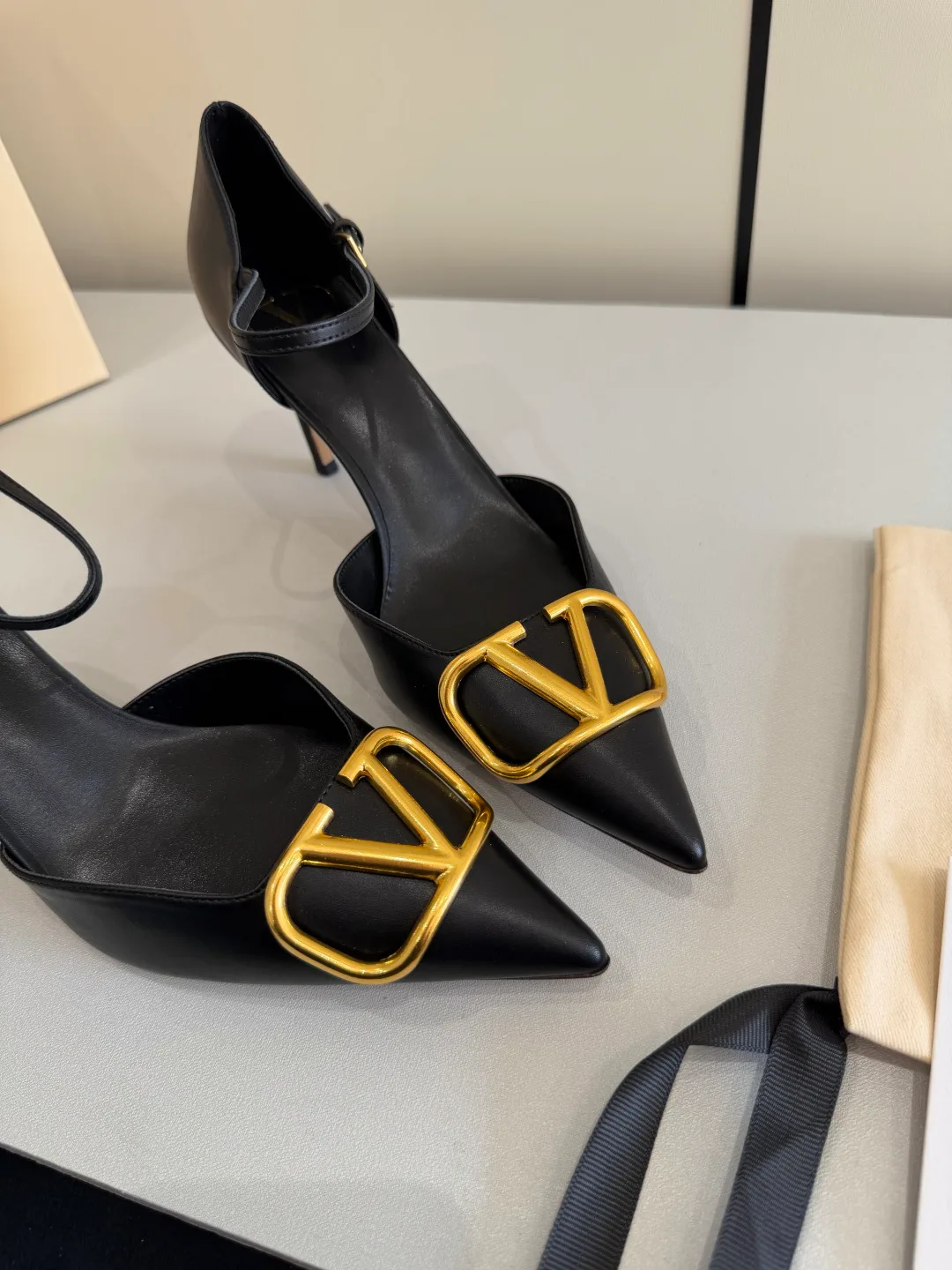 Босоножки Женские Valentino 10847272