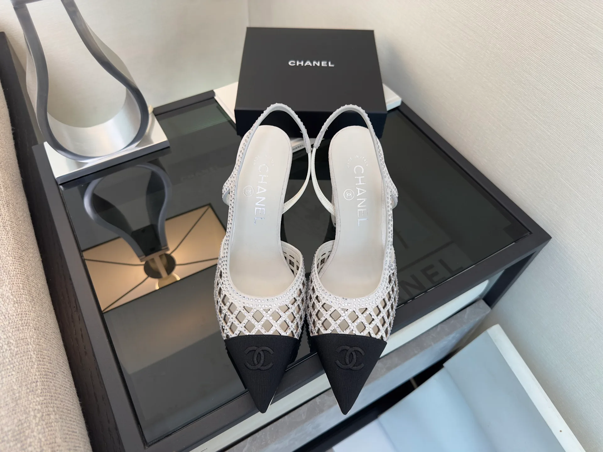 Туфли Женские Chanel 18107444