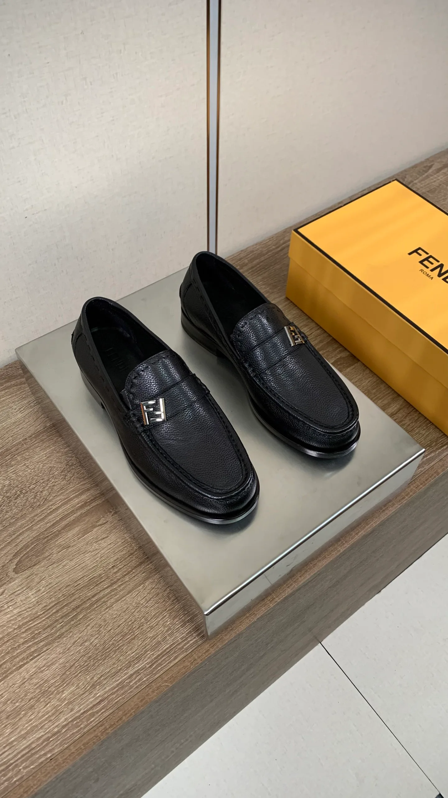 Лоферы И Туфли Мужские Fendi 957484