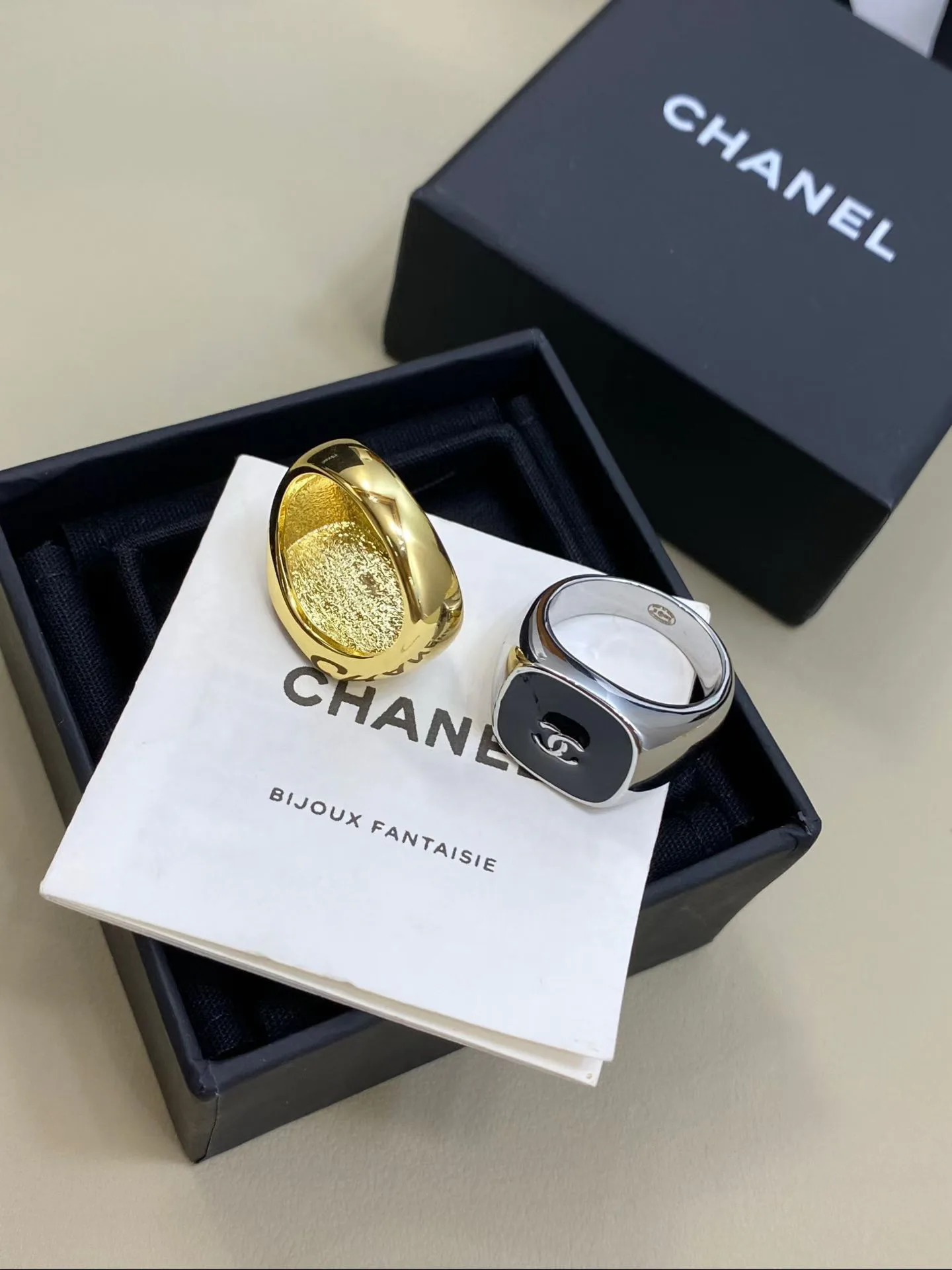 Бижутерия Chanel 18123089