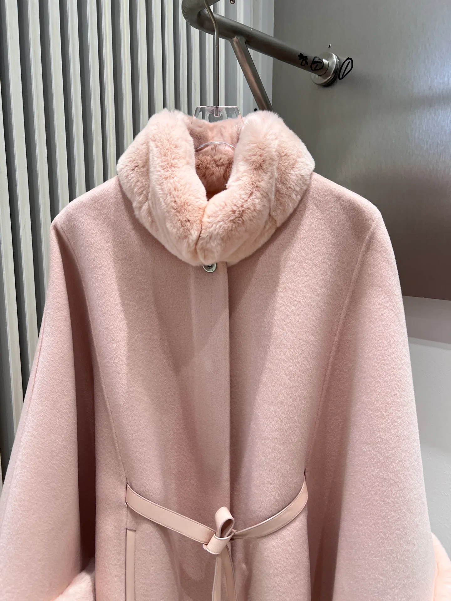 Пальто Женские Loro Piana 1805904