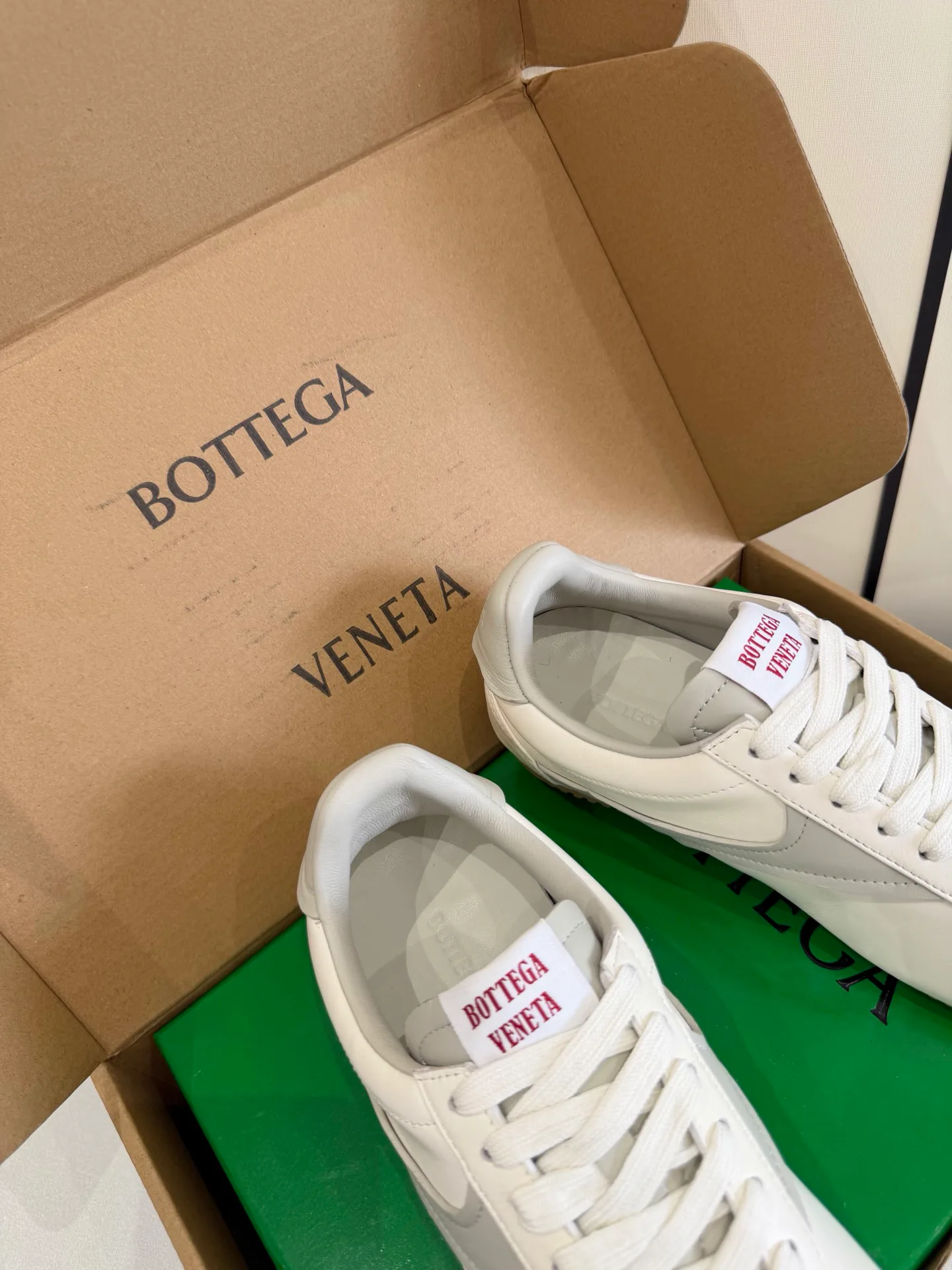 Кроссовки Женские Bottega Veneta 17894989
