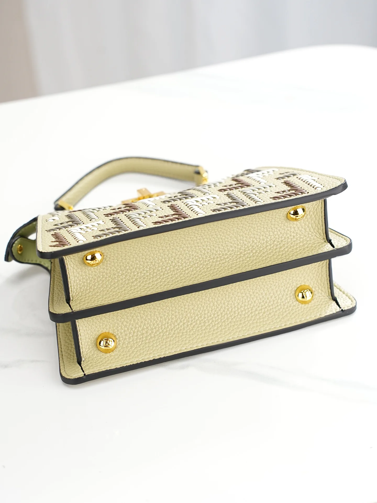 Классические Сумки Женские Fendi 18005122