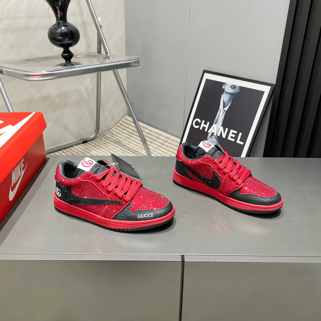 Кроссовки Женские Gucci 209024