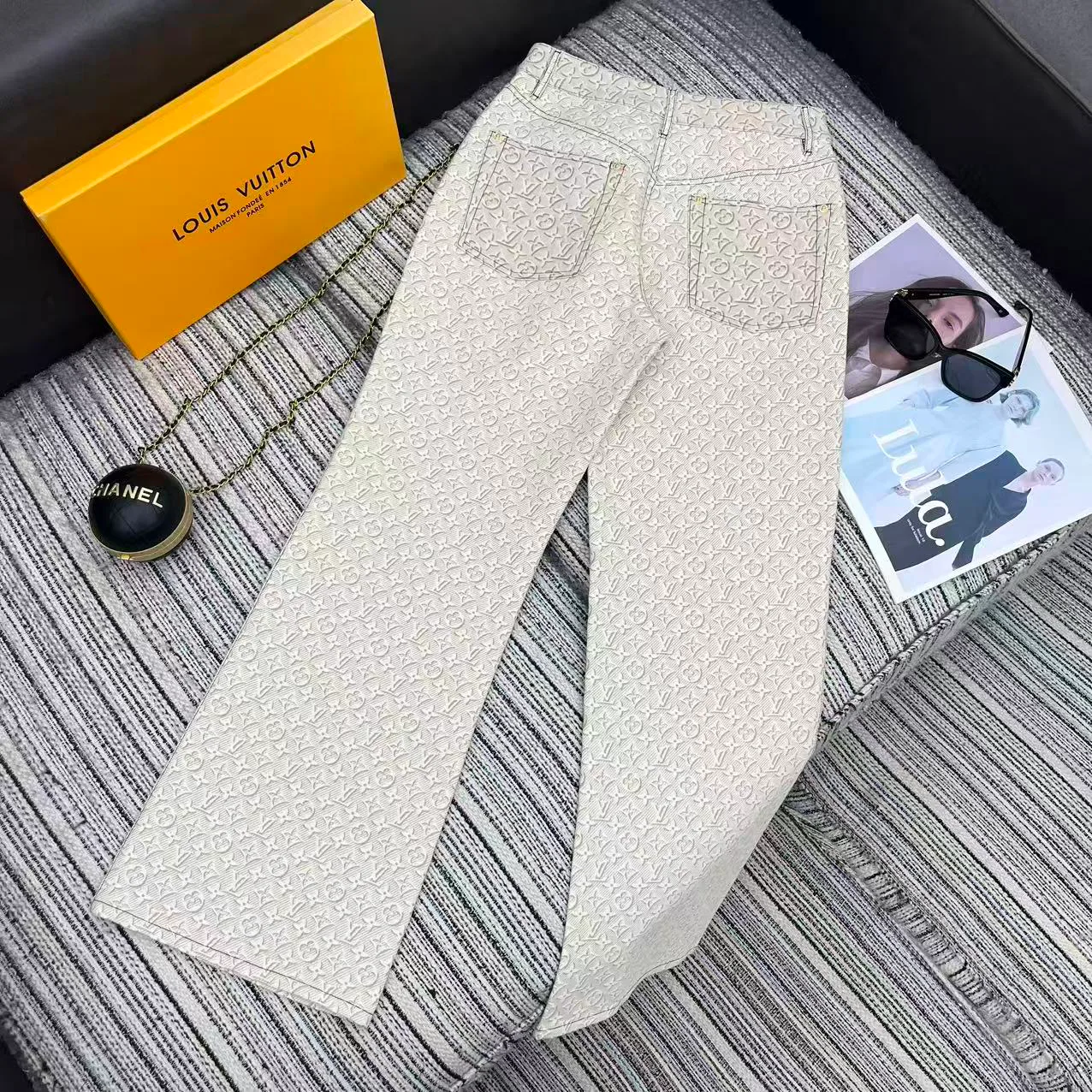 Джинсы Женские Louis Vuitton 11586417