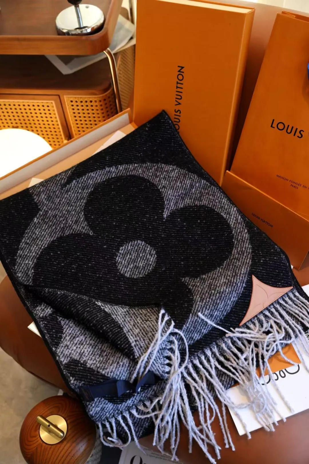 Шарфы Louis Vuitton 3981408