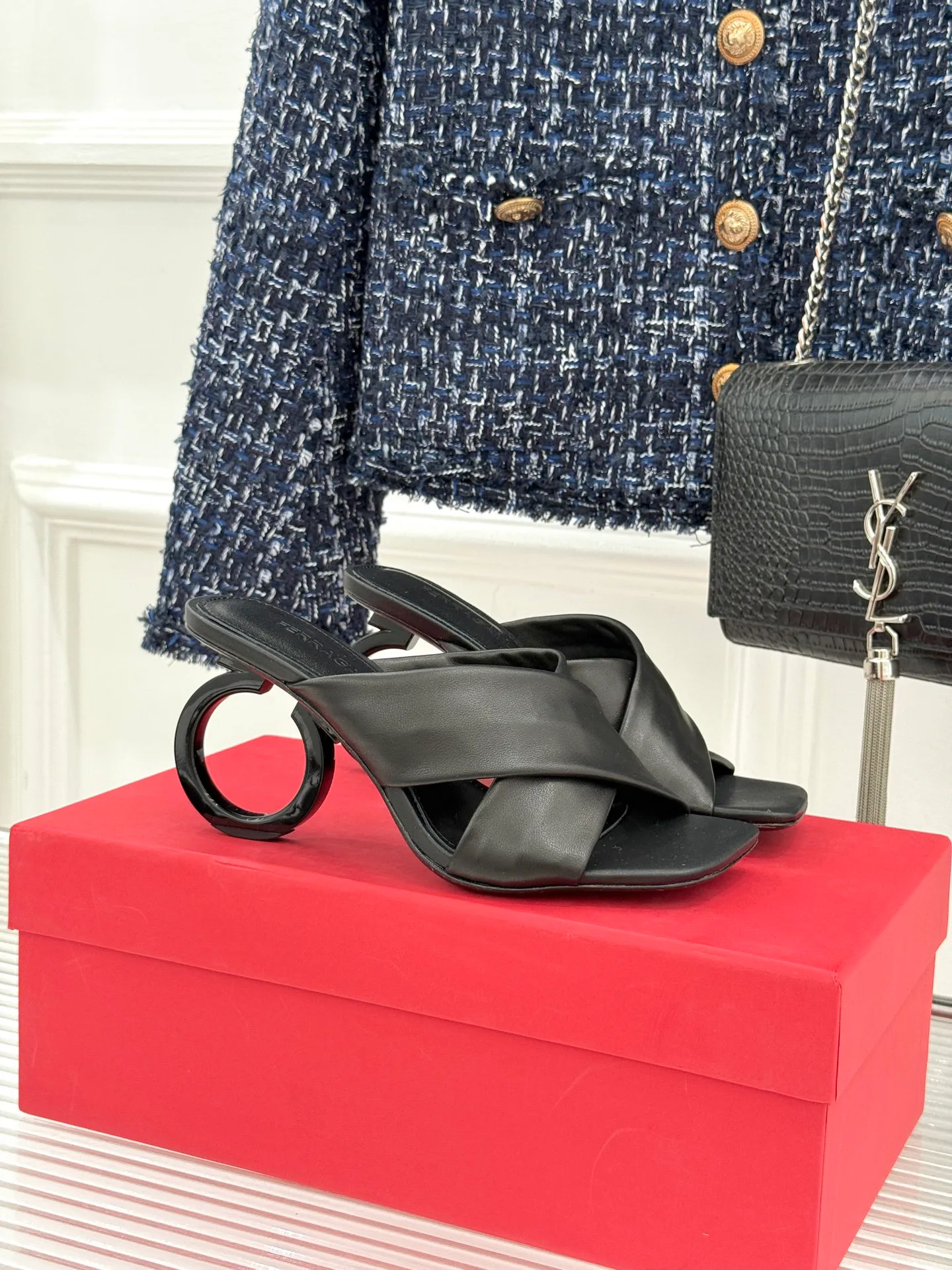 Туфли Женские Salvatore Ferragamo 11574040