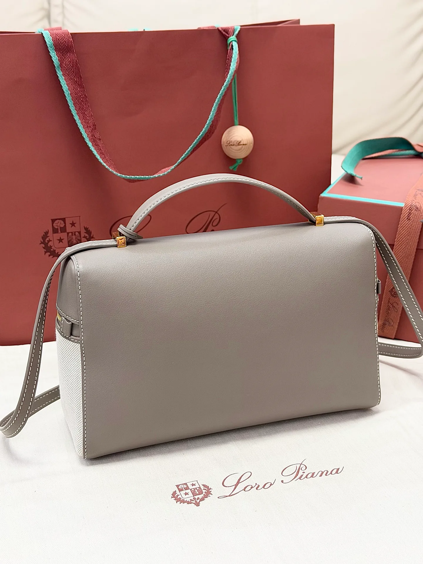 Классические Сумки Женские Loro Piana 17565039