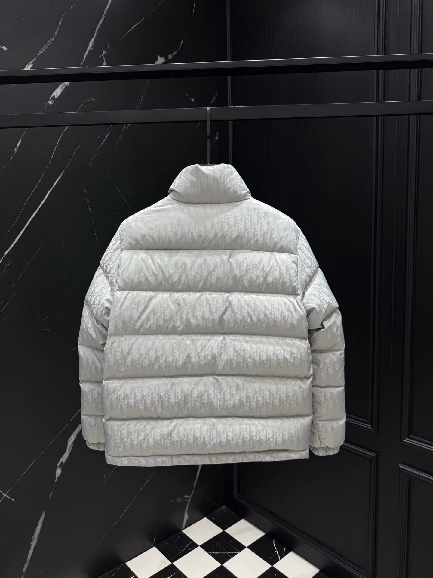 Куртки И Пуховики Женские Christian Dior 18129893