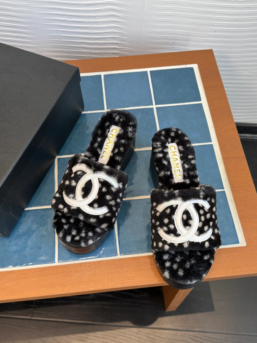 Тапочки Женские Chanel 18251944