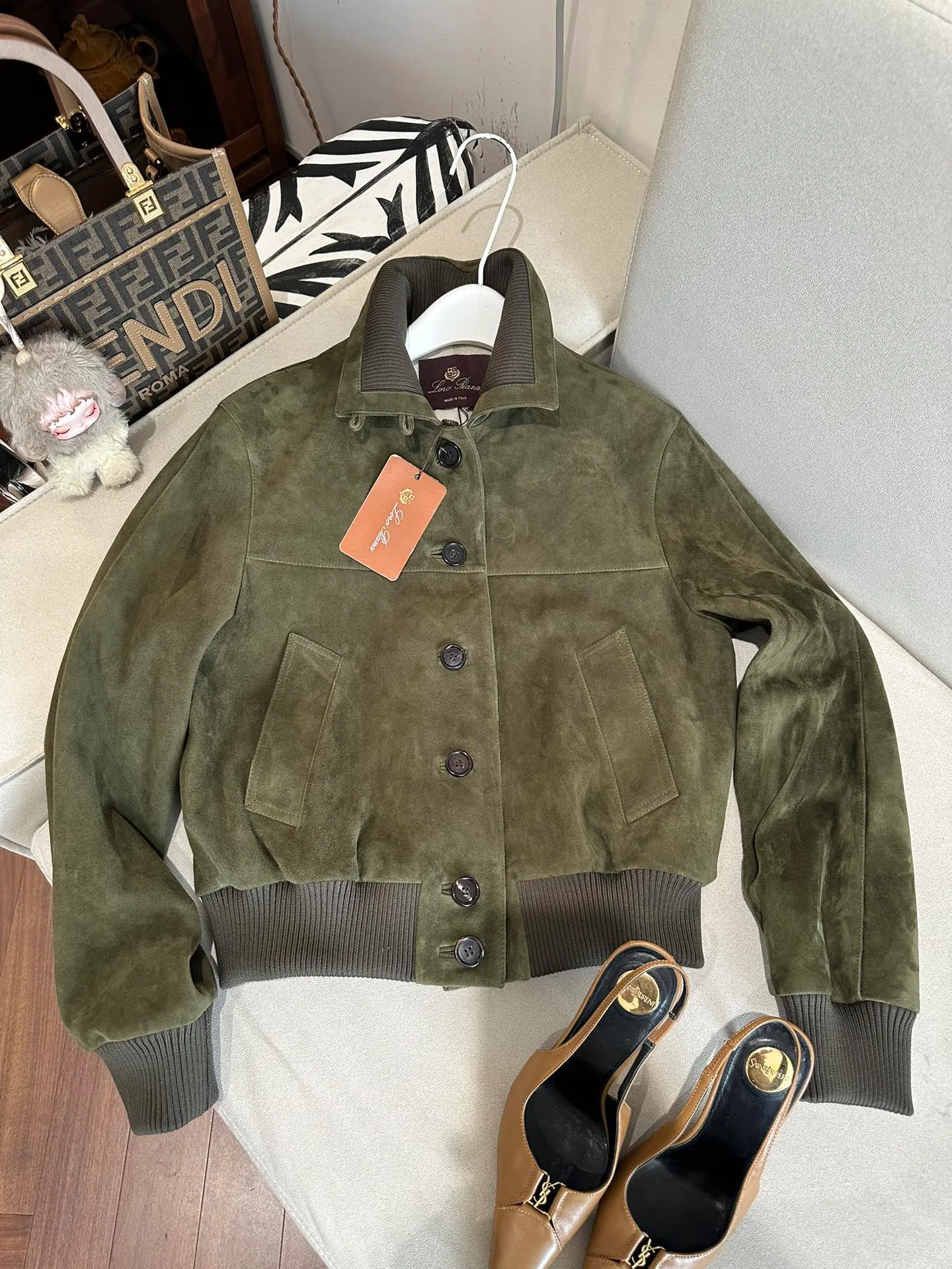 Кожаные Куртки И Дублёнки Женские Loro Piana 2992072