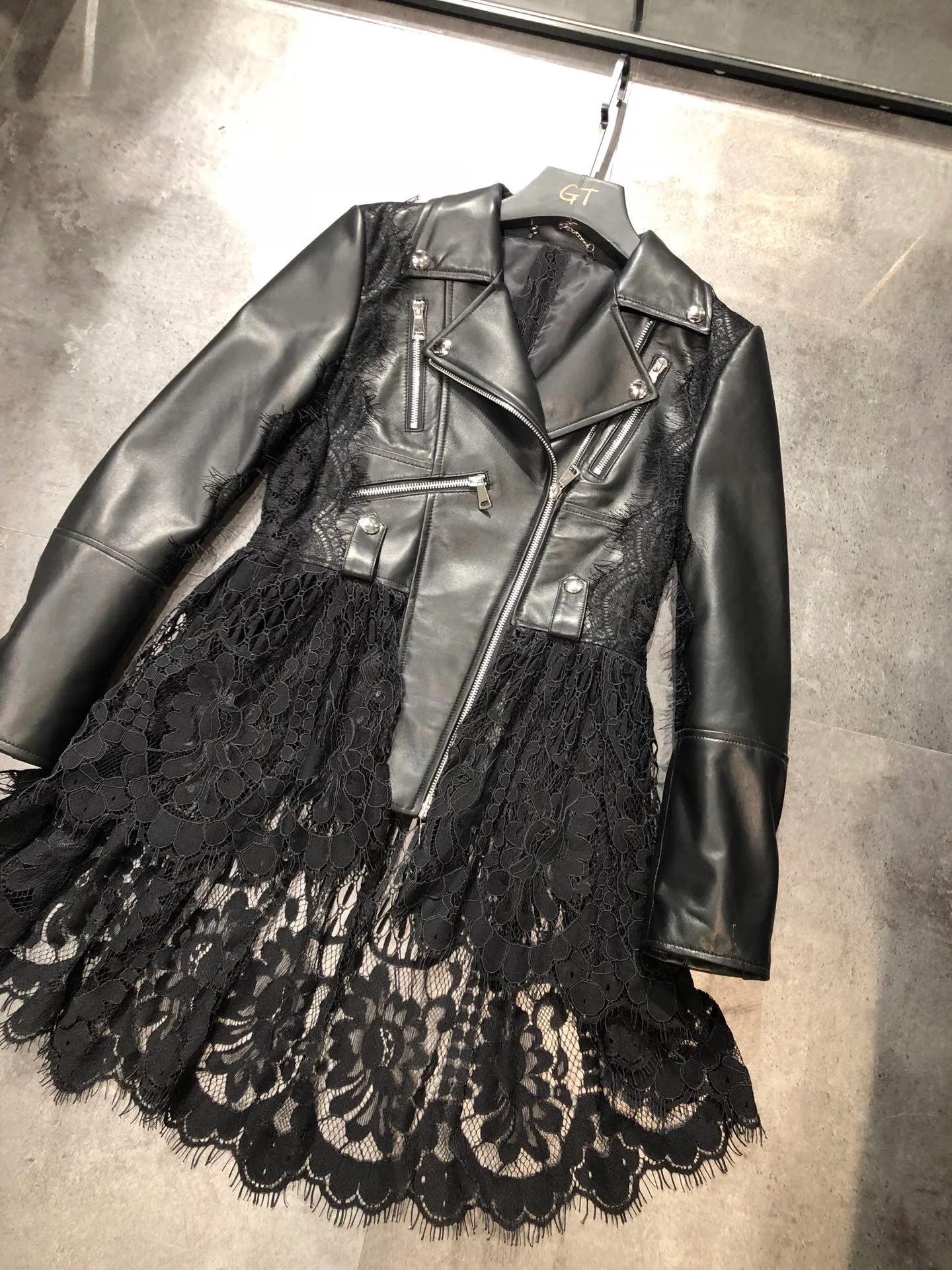 Кожаные Куртки И Дублёнки Женские Alexander Mcqueen 10088539