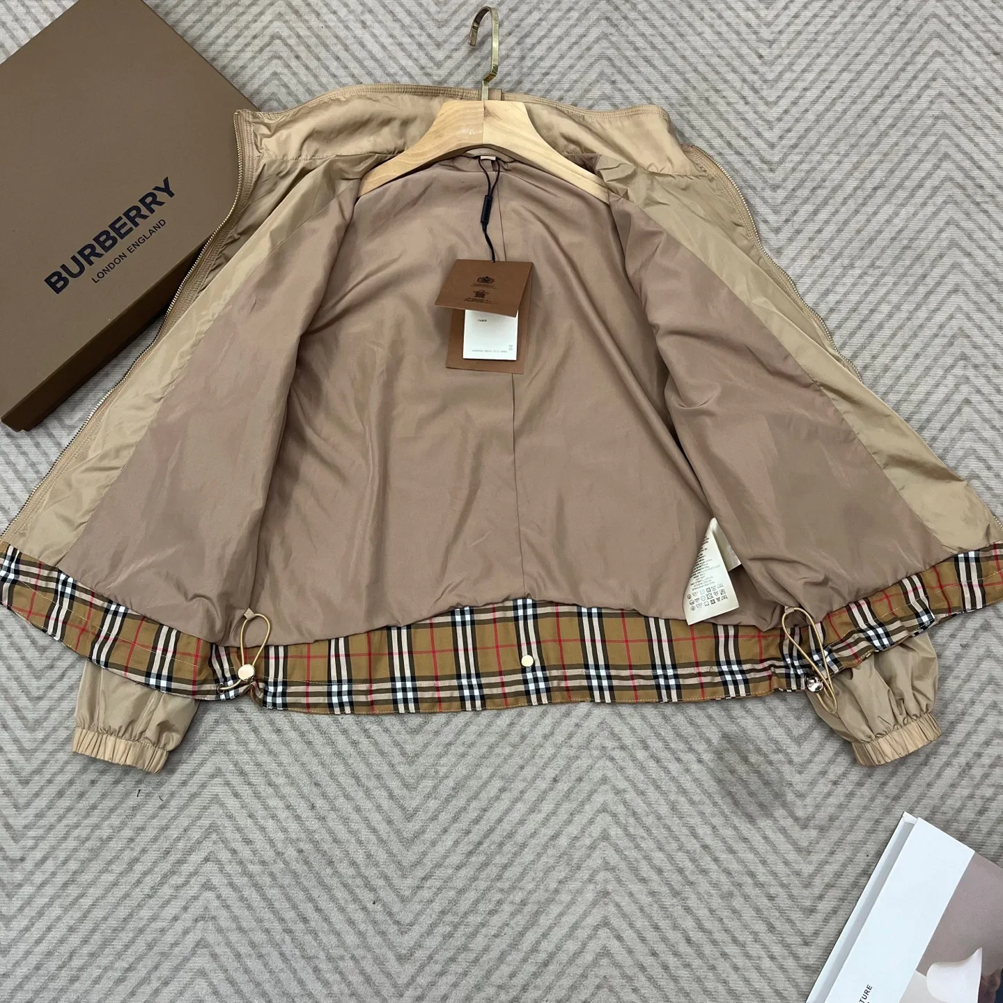 Куртки И Пуховики Женские Burberry 11698731