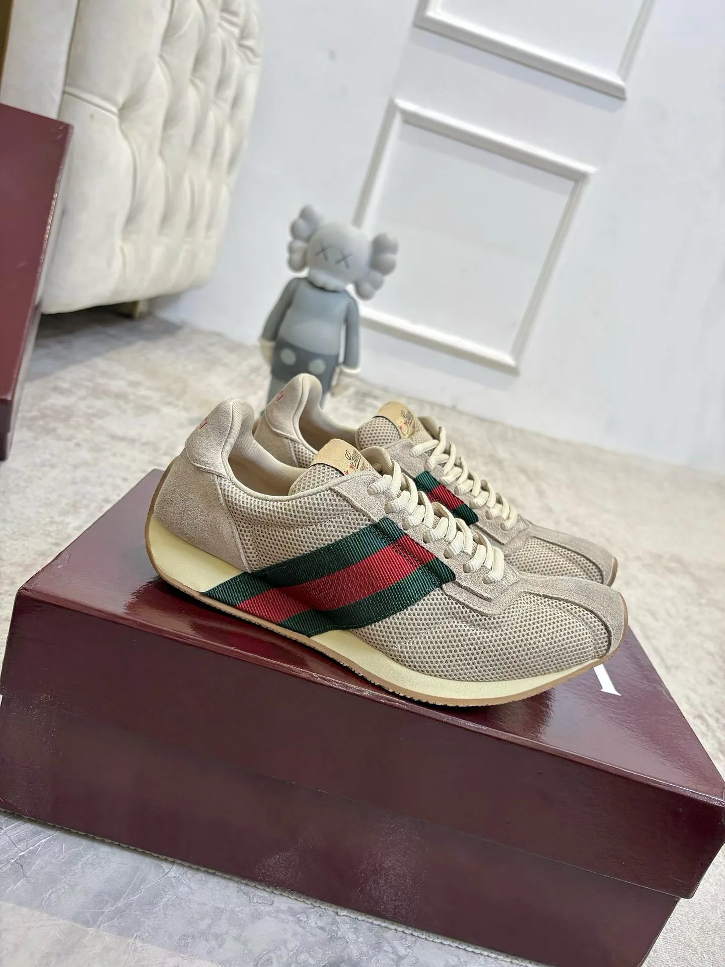 Кроссовки Женские Gucci 18466240