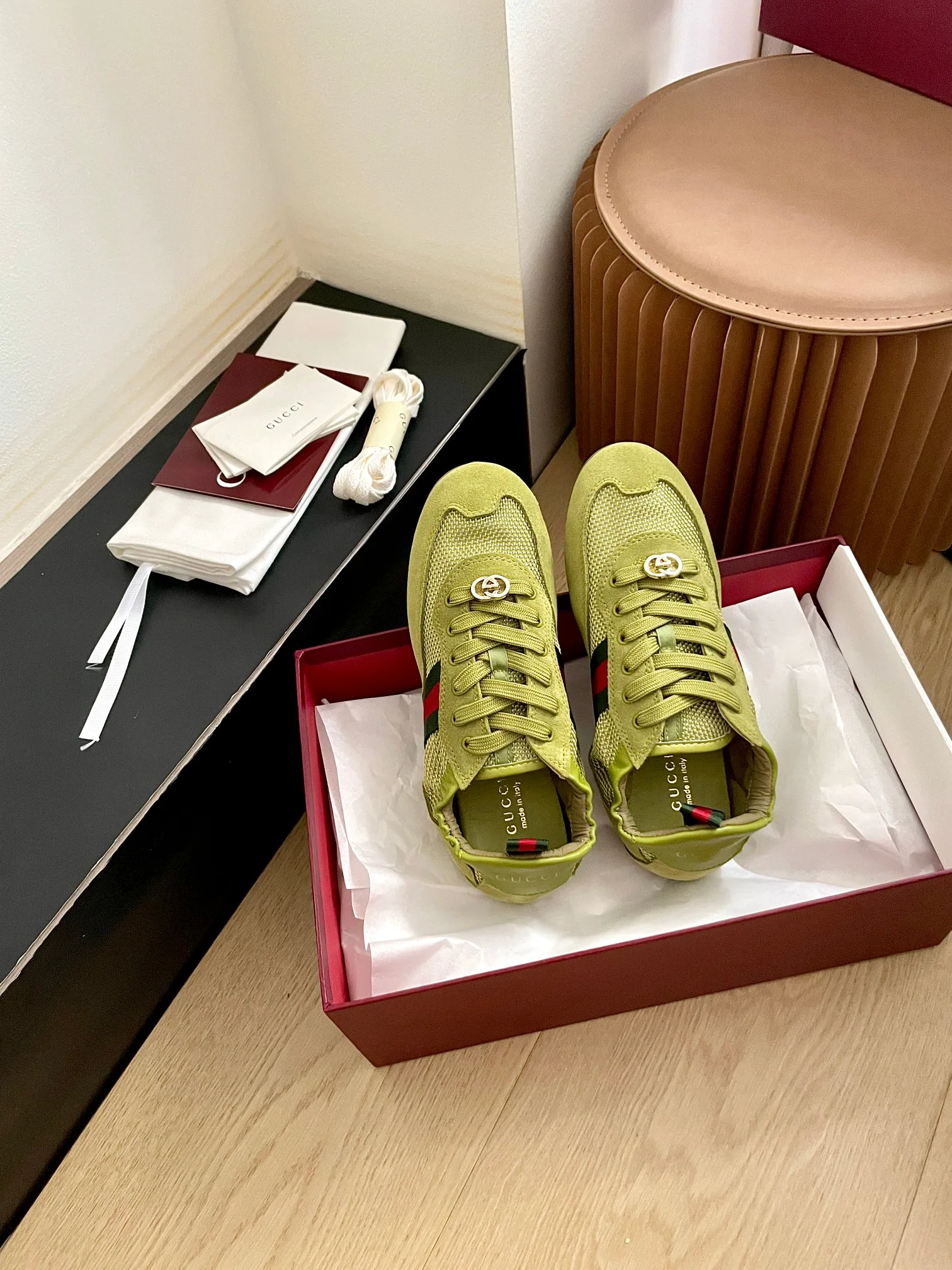 Кроссовки Женские Gucci 941861