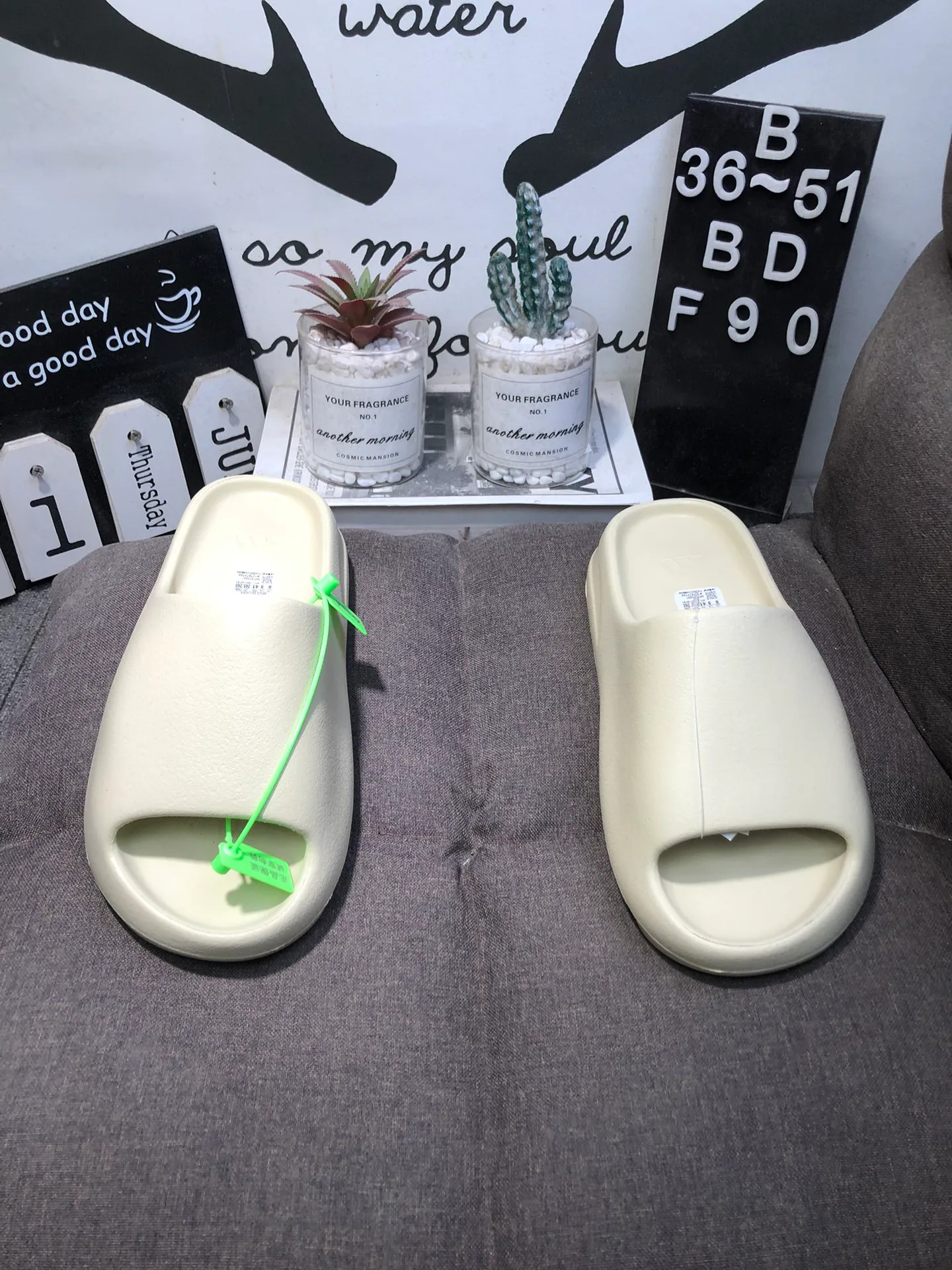 Шлепанцы Женские Yeezy 16898