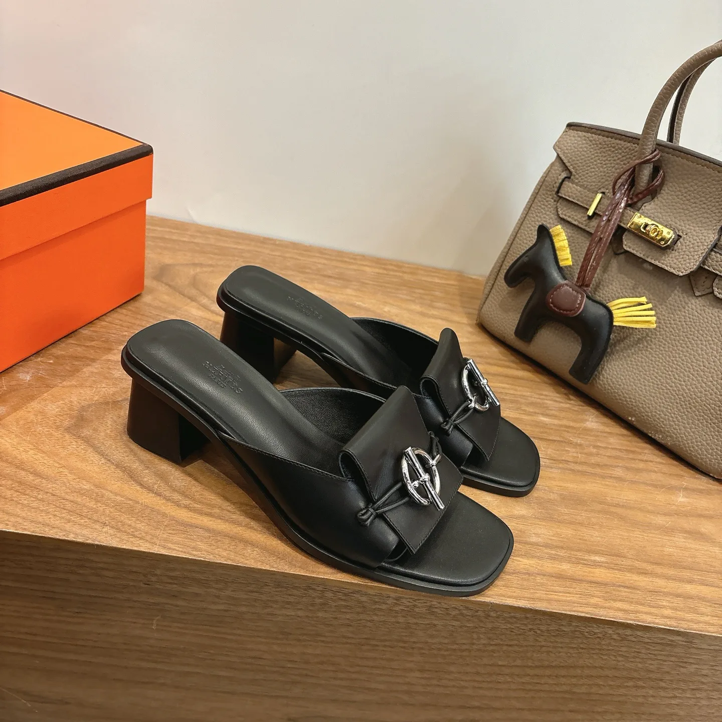 Босоножки Женские Hermes 10424318