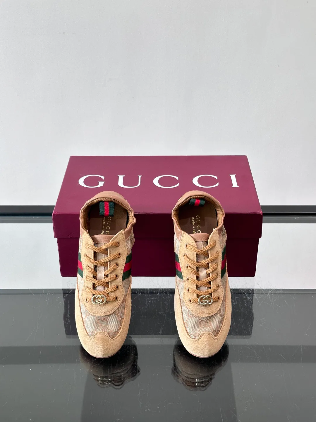Кроссовки Женские Gucci 836278