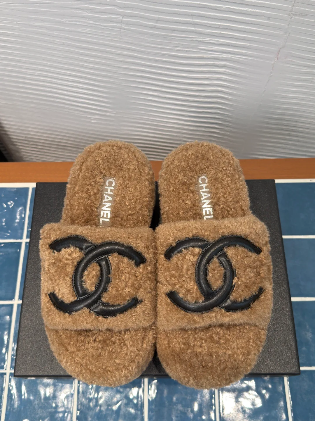 Тапочки Женские Chanel 17931779