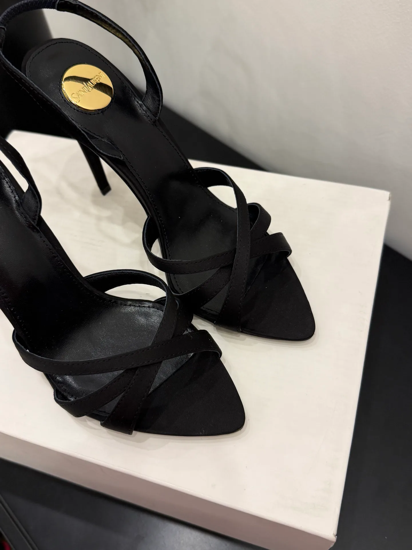 Босоножки Женские Saint Laurent 11739343