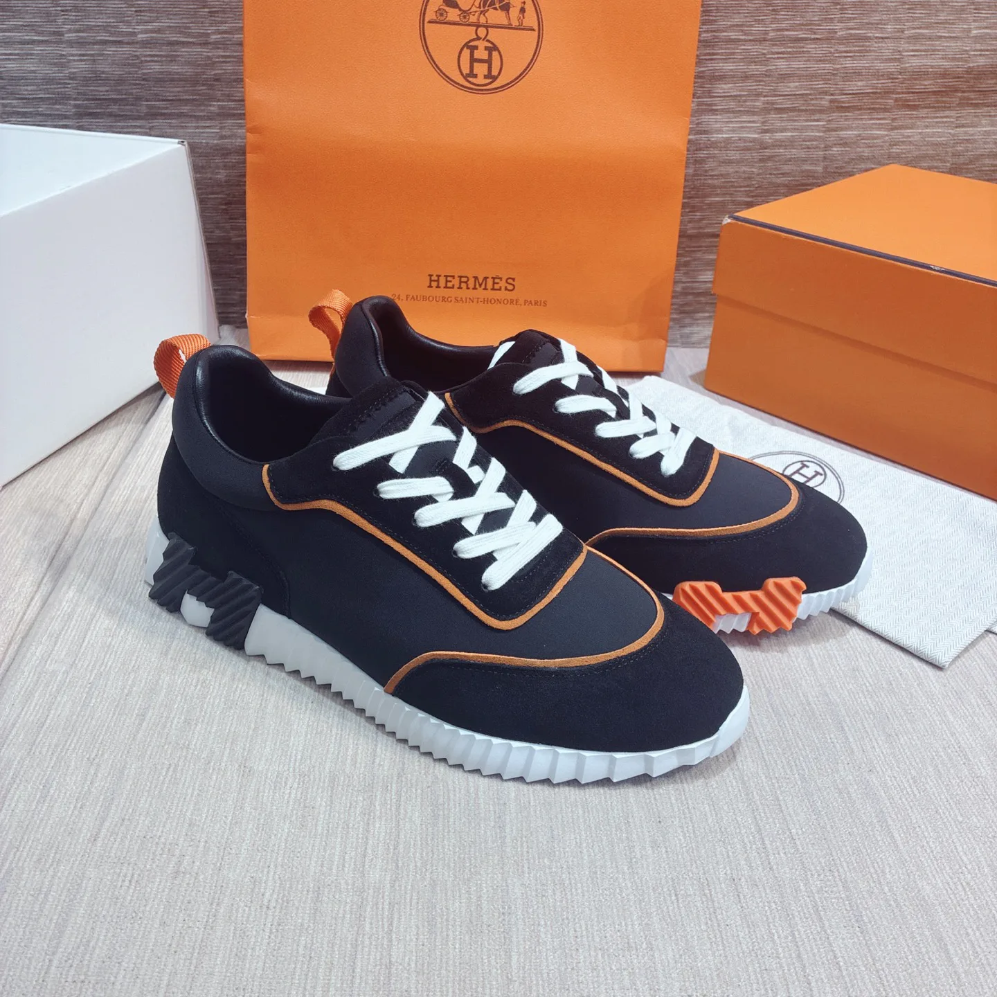 Кроссовки Женские Hermes 17977067