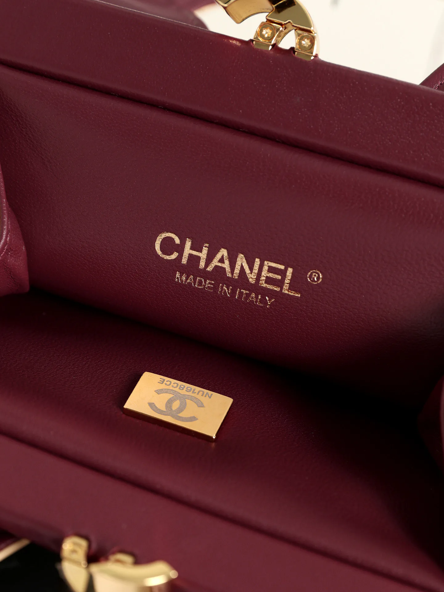 Классические Сумки Женские Chanel 18058359