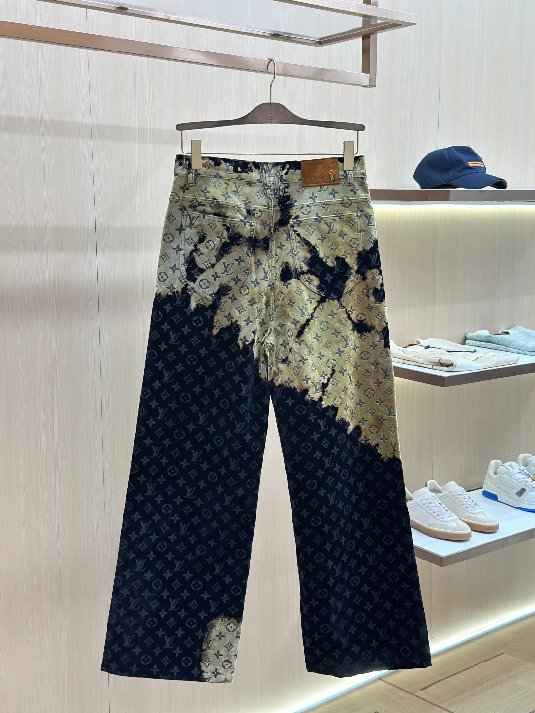 Джинсы Мужские Louis Vuitton 18599308