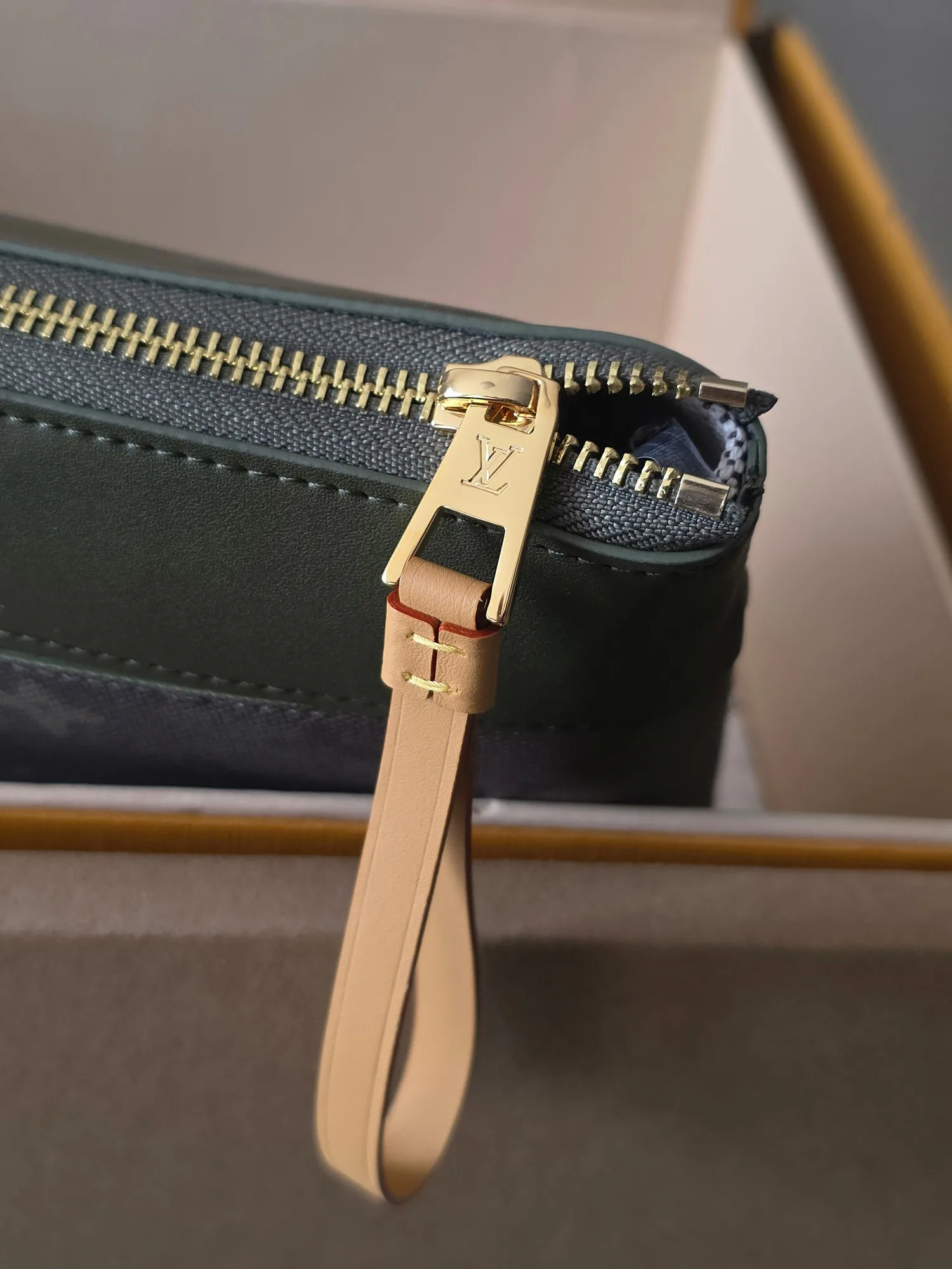 Клатчи Женские Louis Vuitton 599478