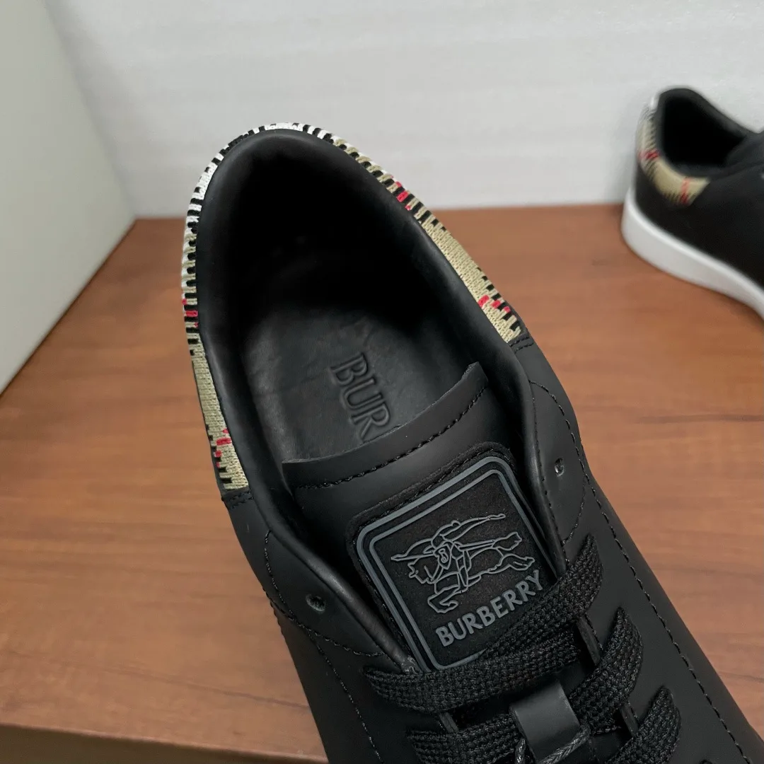 Кроссовки Мужские Burberry 4266651