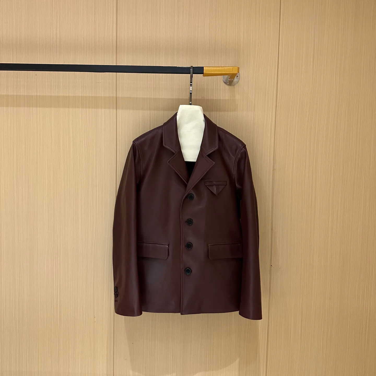 Кожаные Куртки И Дублёнки Женские Bottega Veneta 11208252