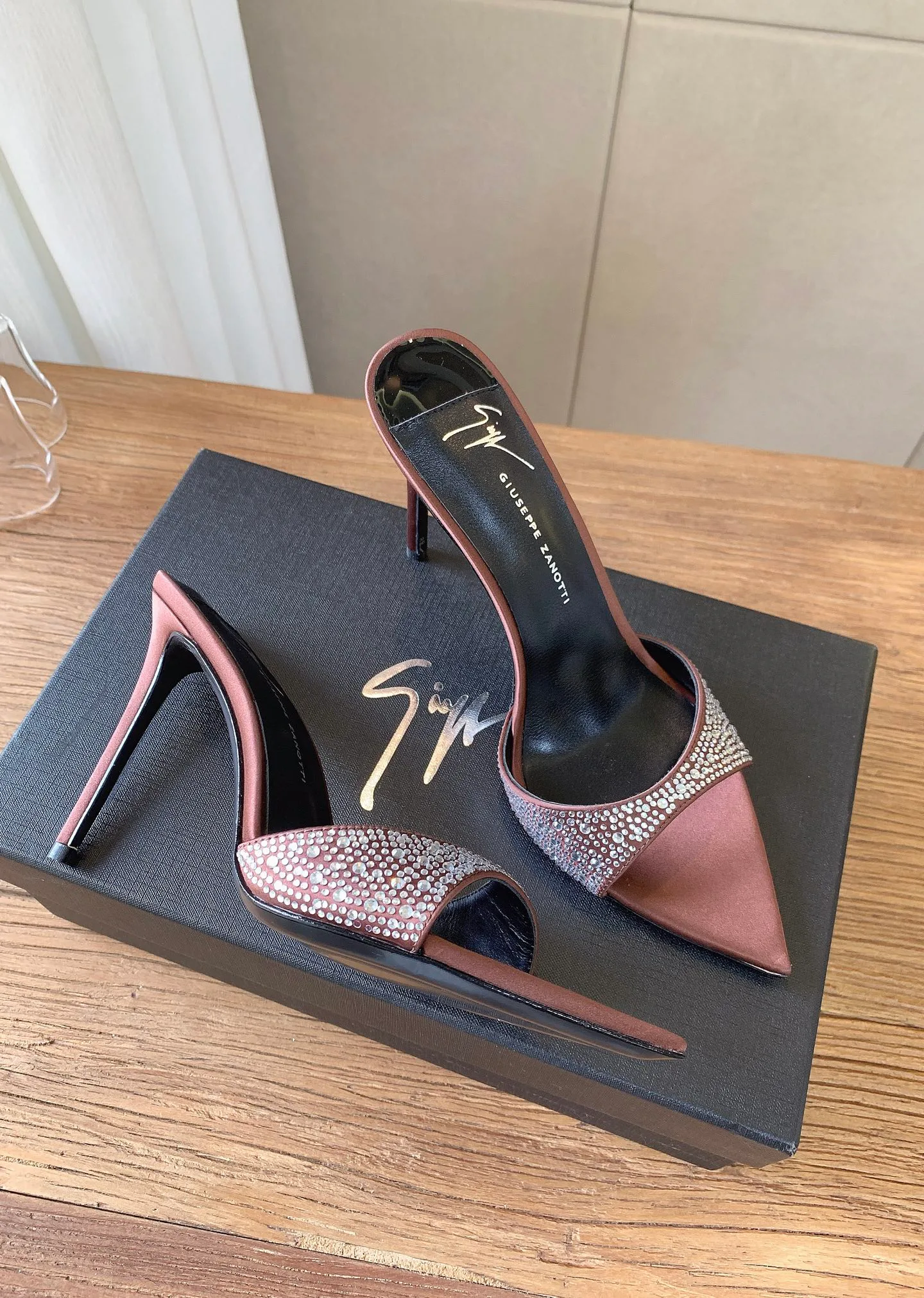 Туфли Женские Giuseppe Zanotti 16850472