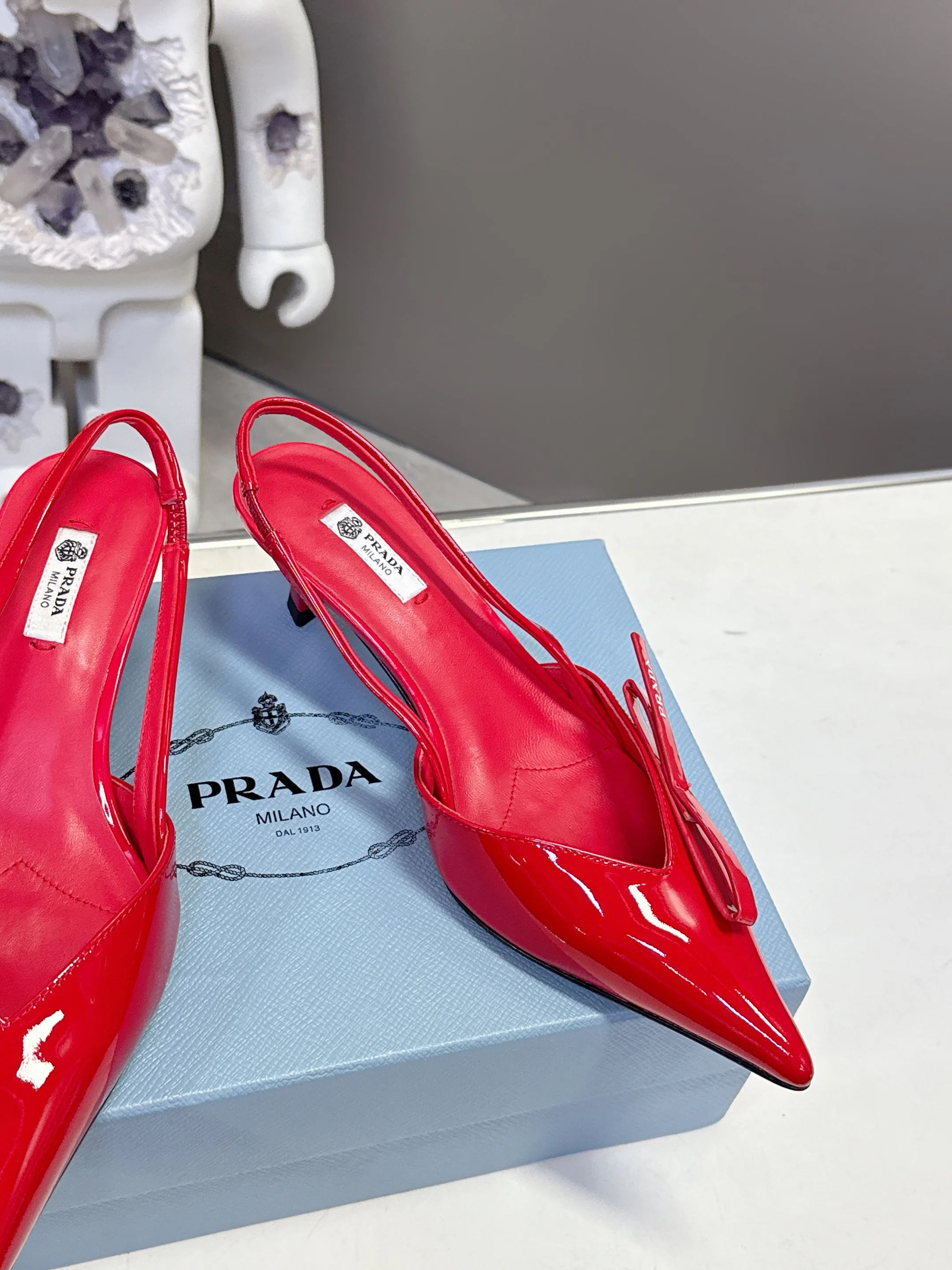 Туфли Женские Prada 18083957